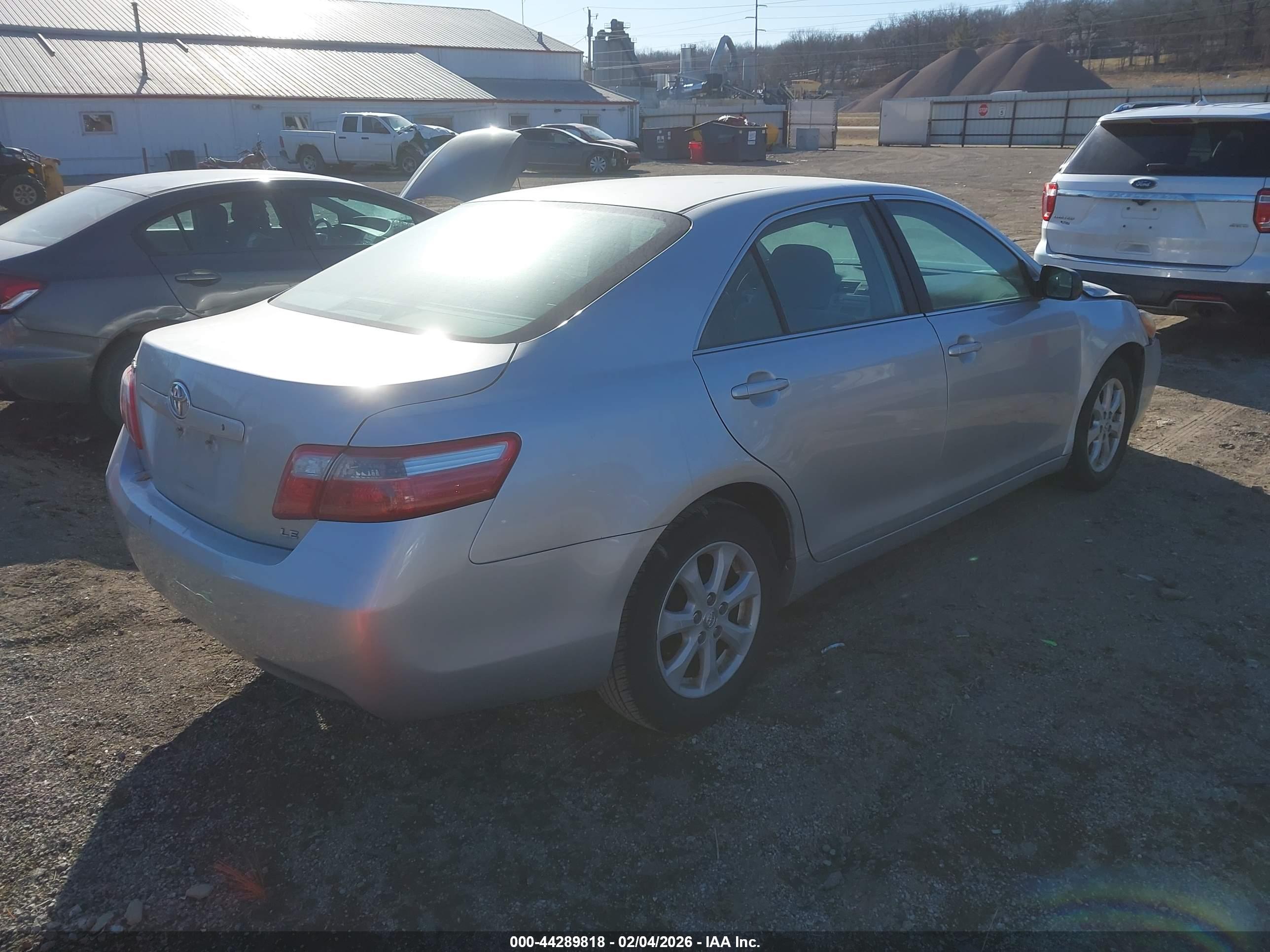 TOYOTA CAMRY image 4