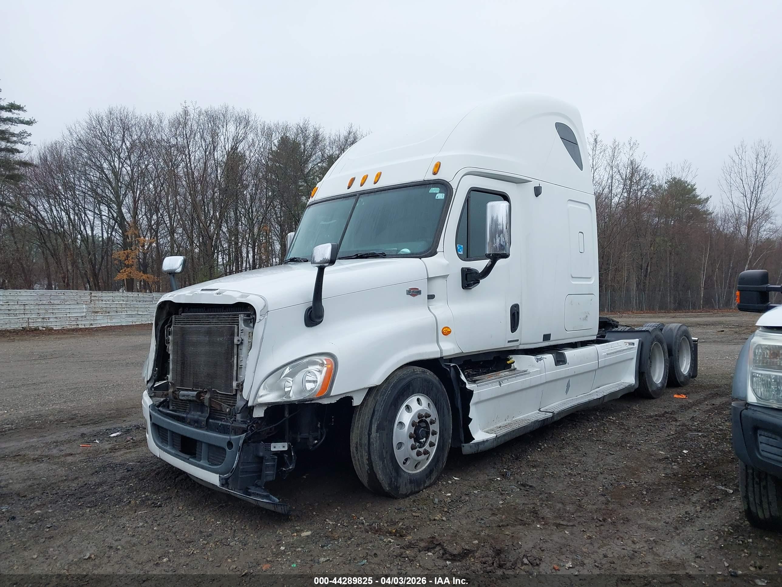 FREIGHTLINER CASCADIA image 2