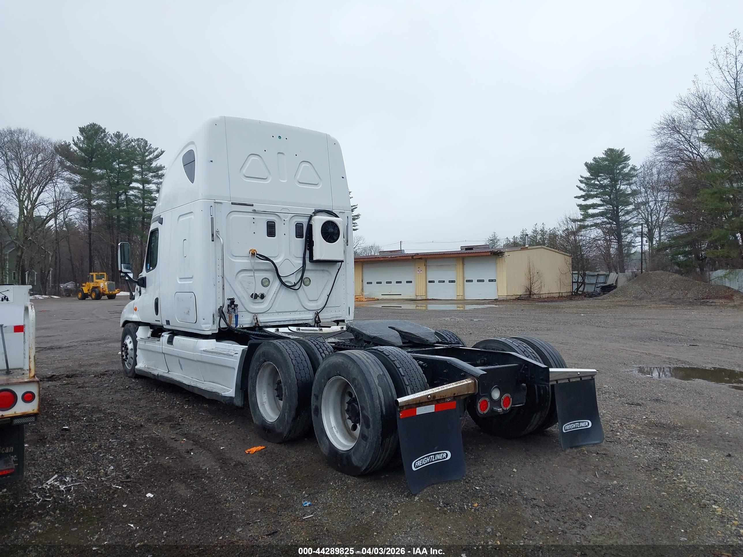 FREIGHTLINER CASCADIA image 3