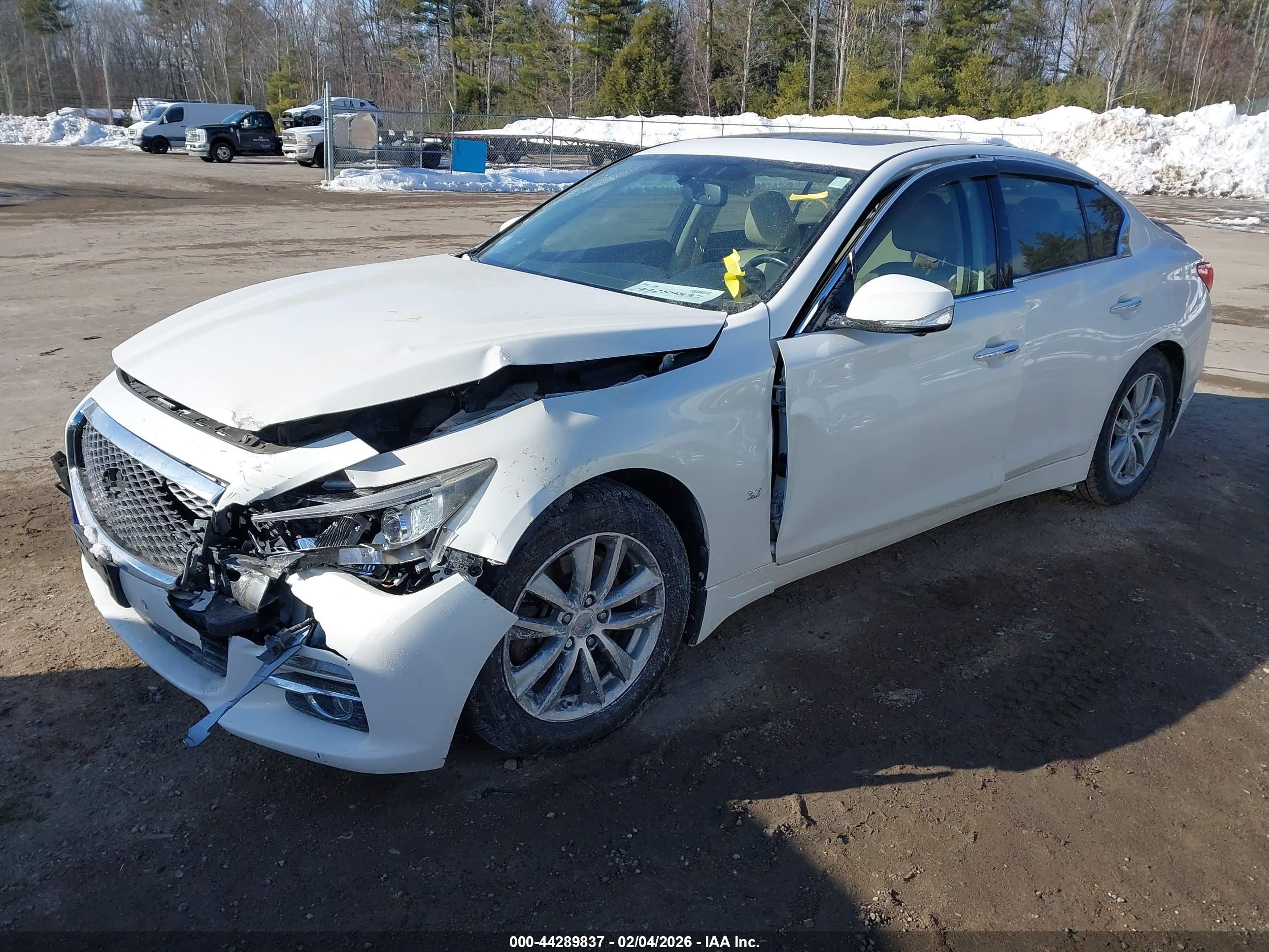 INFINITI Q50 image 2