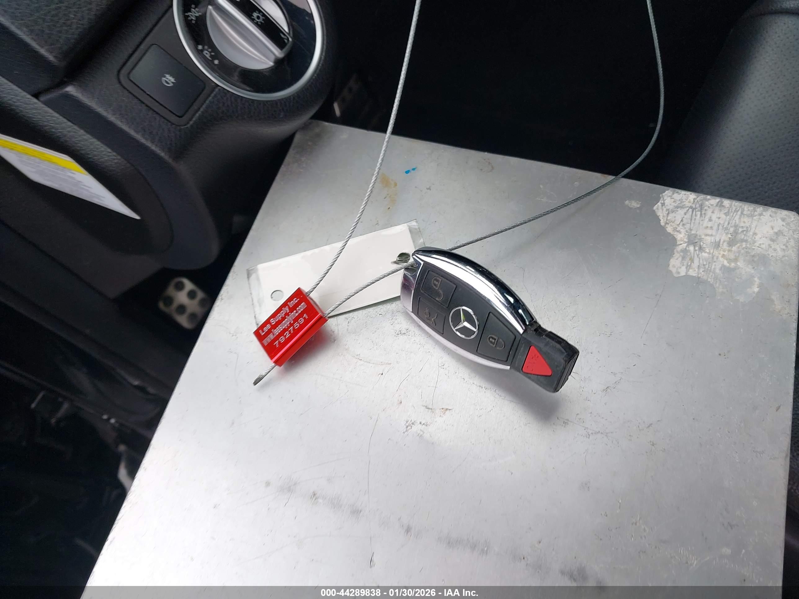 MERCEDES-BENZ C image 11