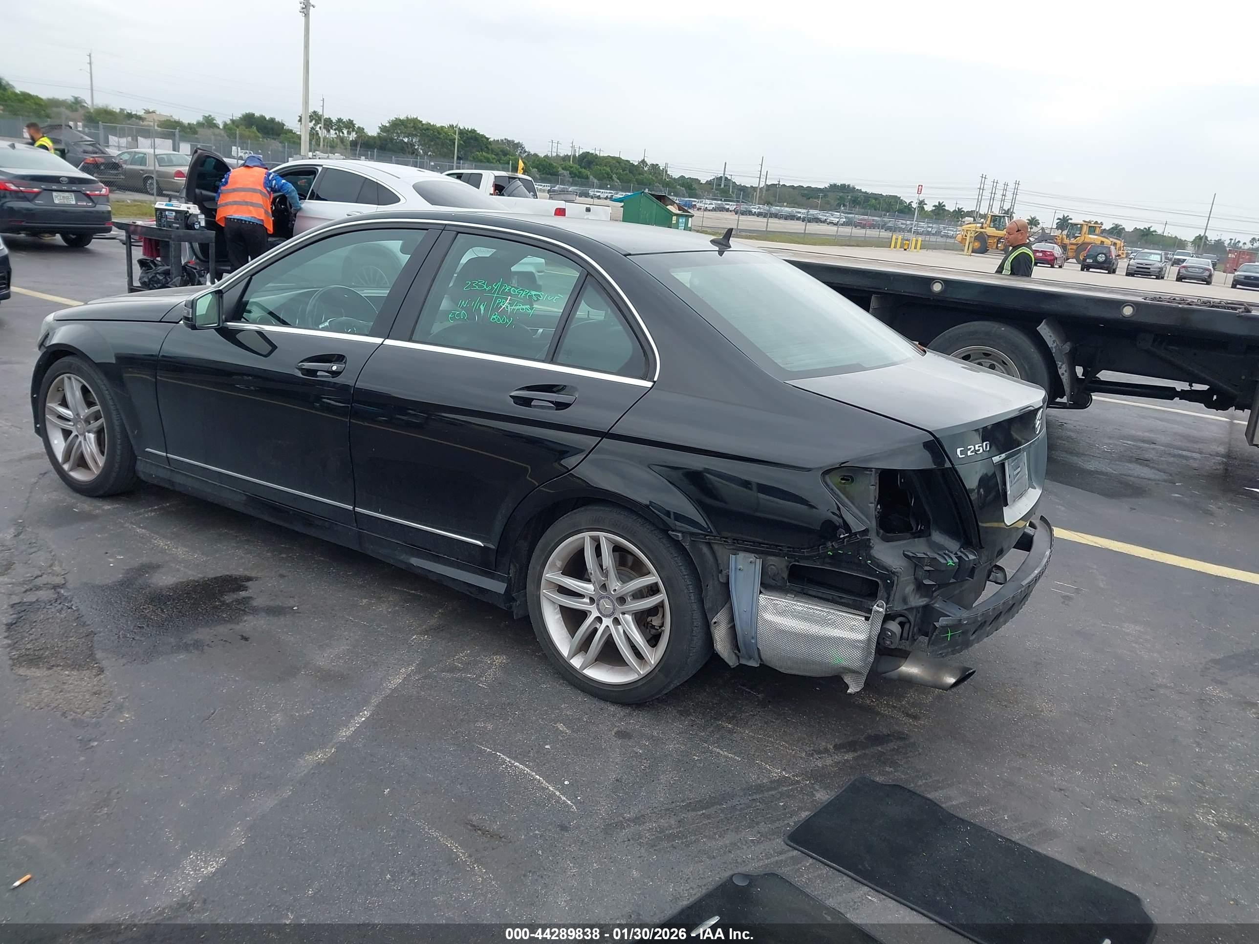 MERCEDES-BENZ C image 3