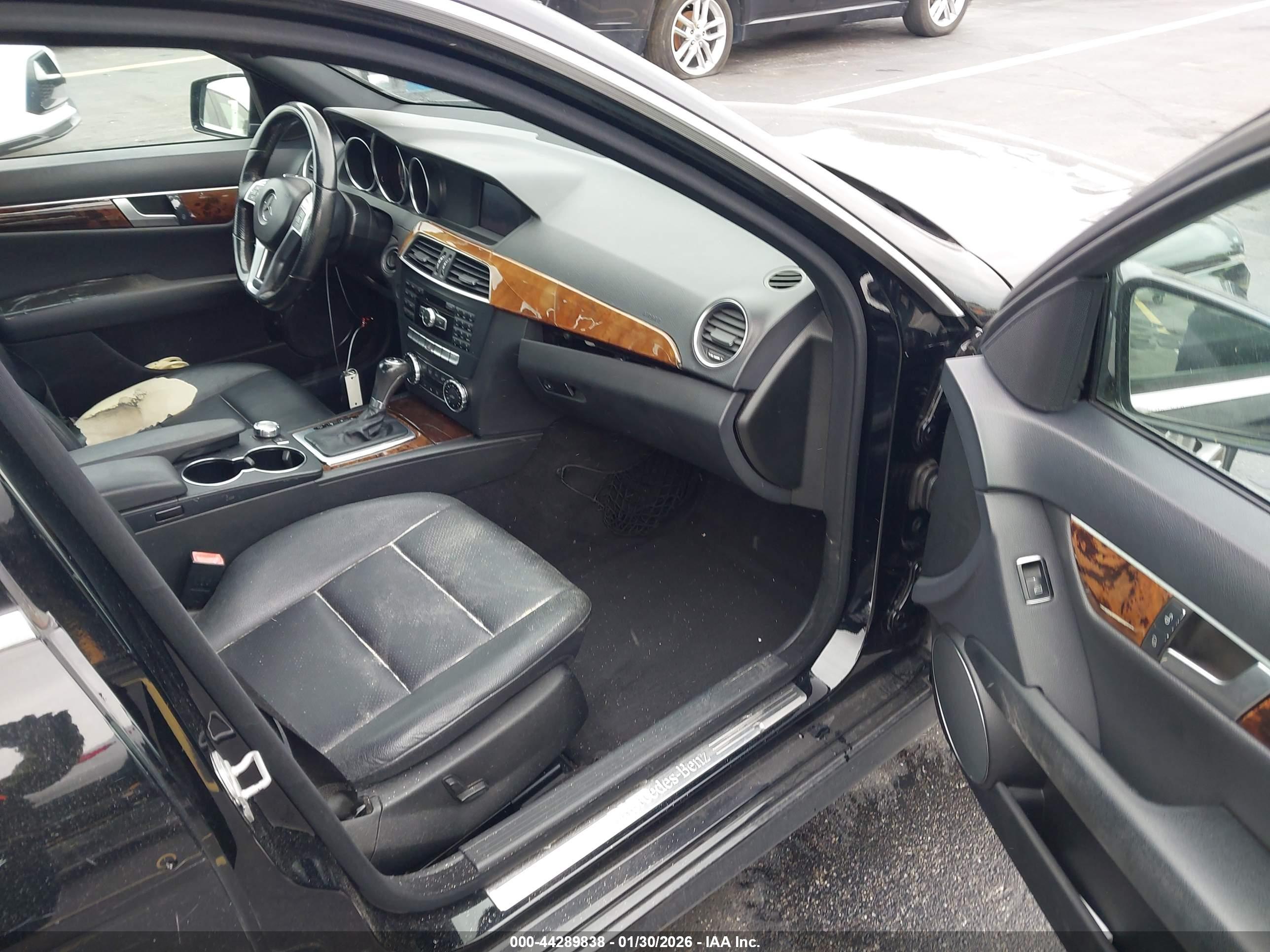 MERCEDES-BENZ C image 5