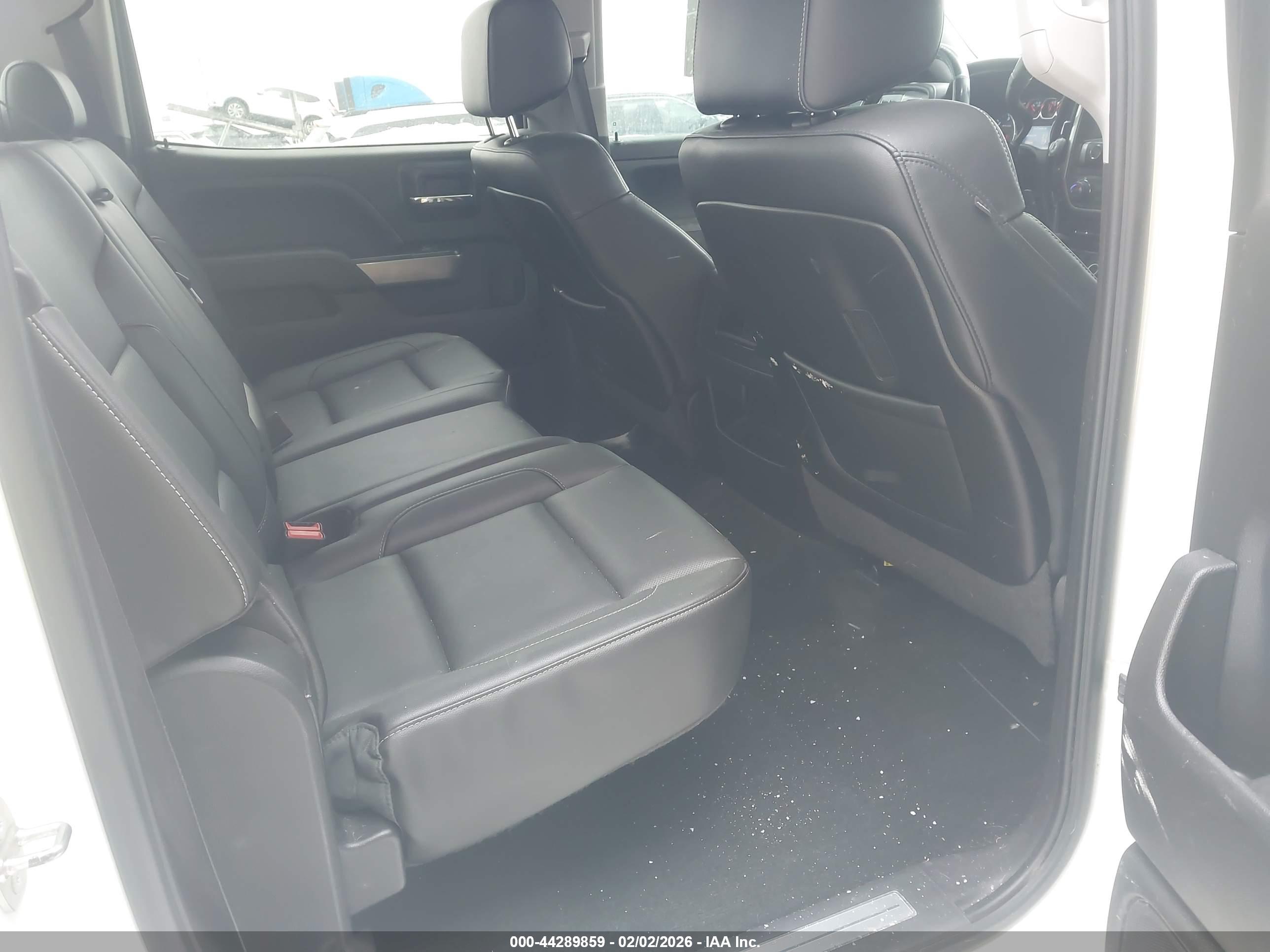 CHEVROLET SILVERADO image 8