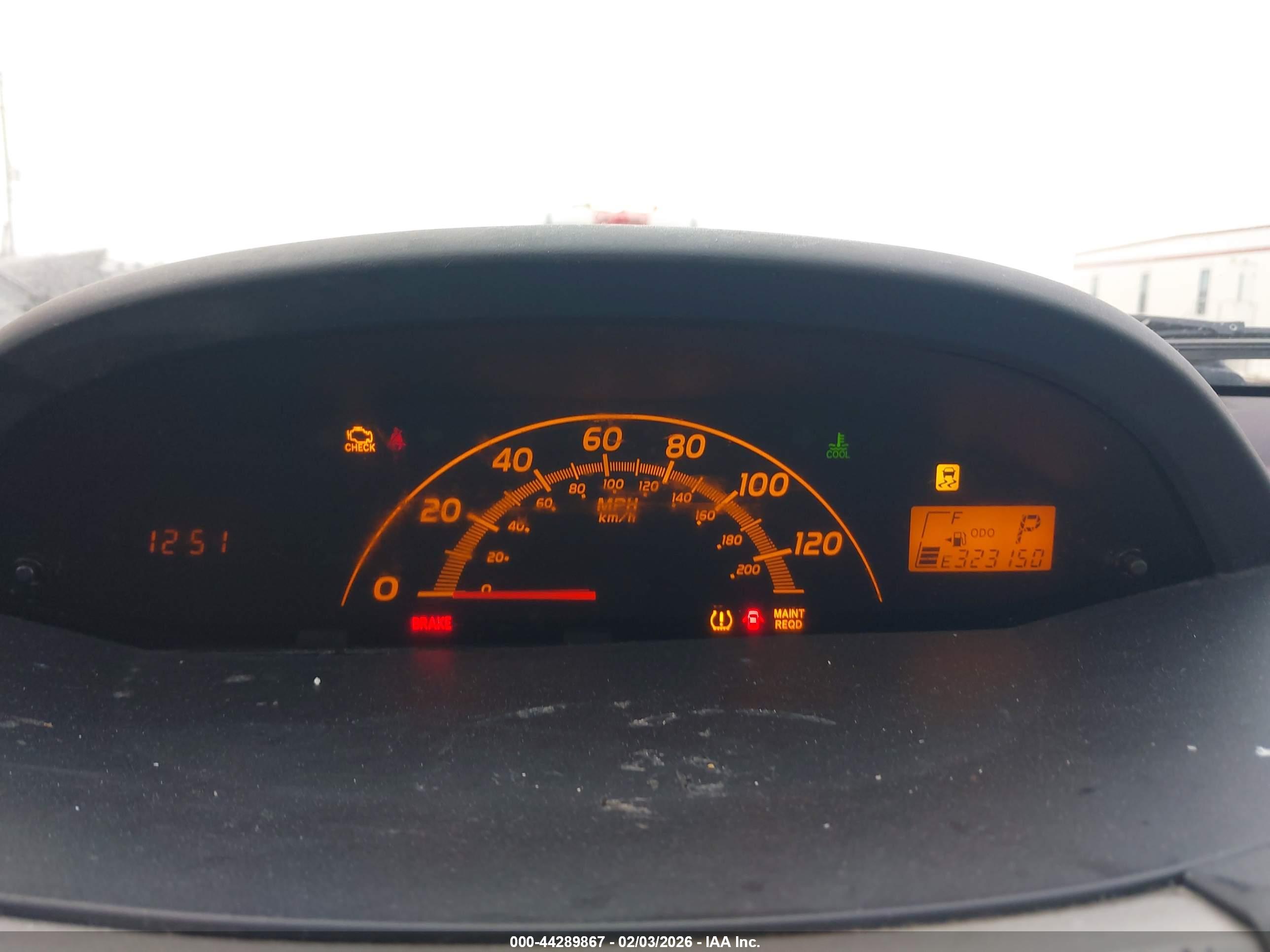 TOYOTA YARIS image 7