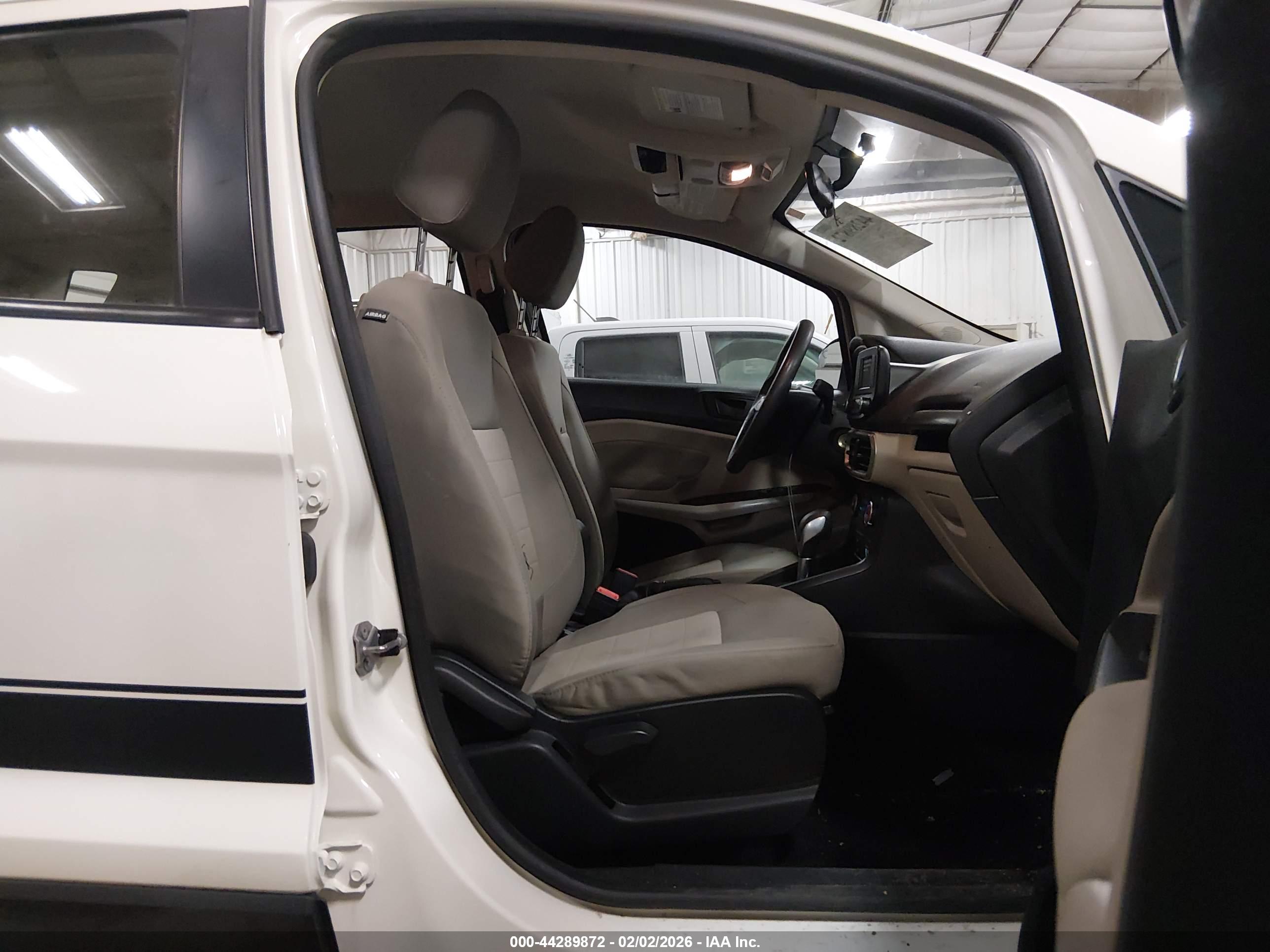 FORD ECOSPORT image 5