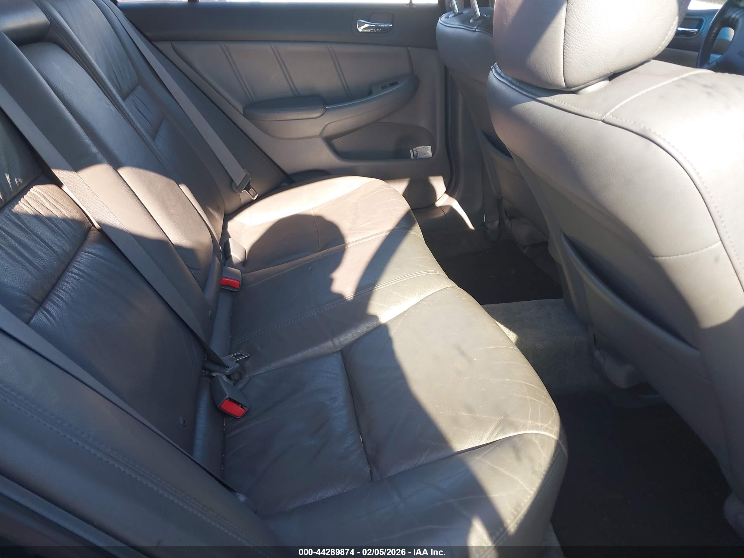 HONDA ACCORD image 8