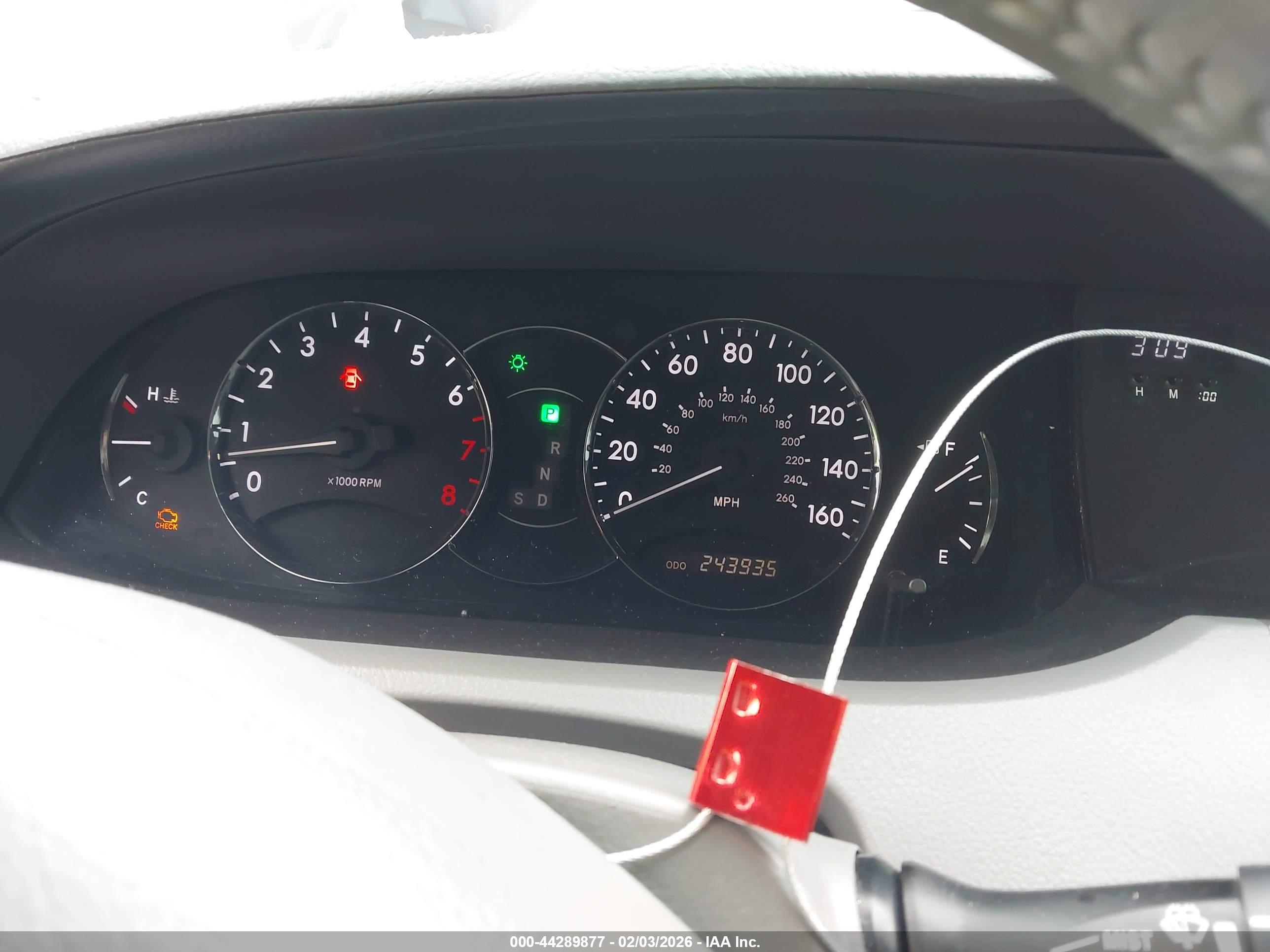 TOYOTA AVALON image 7