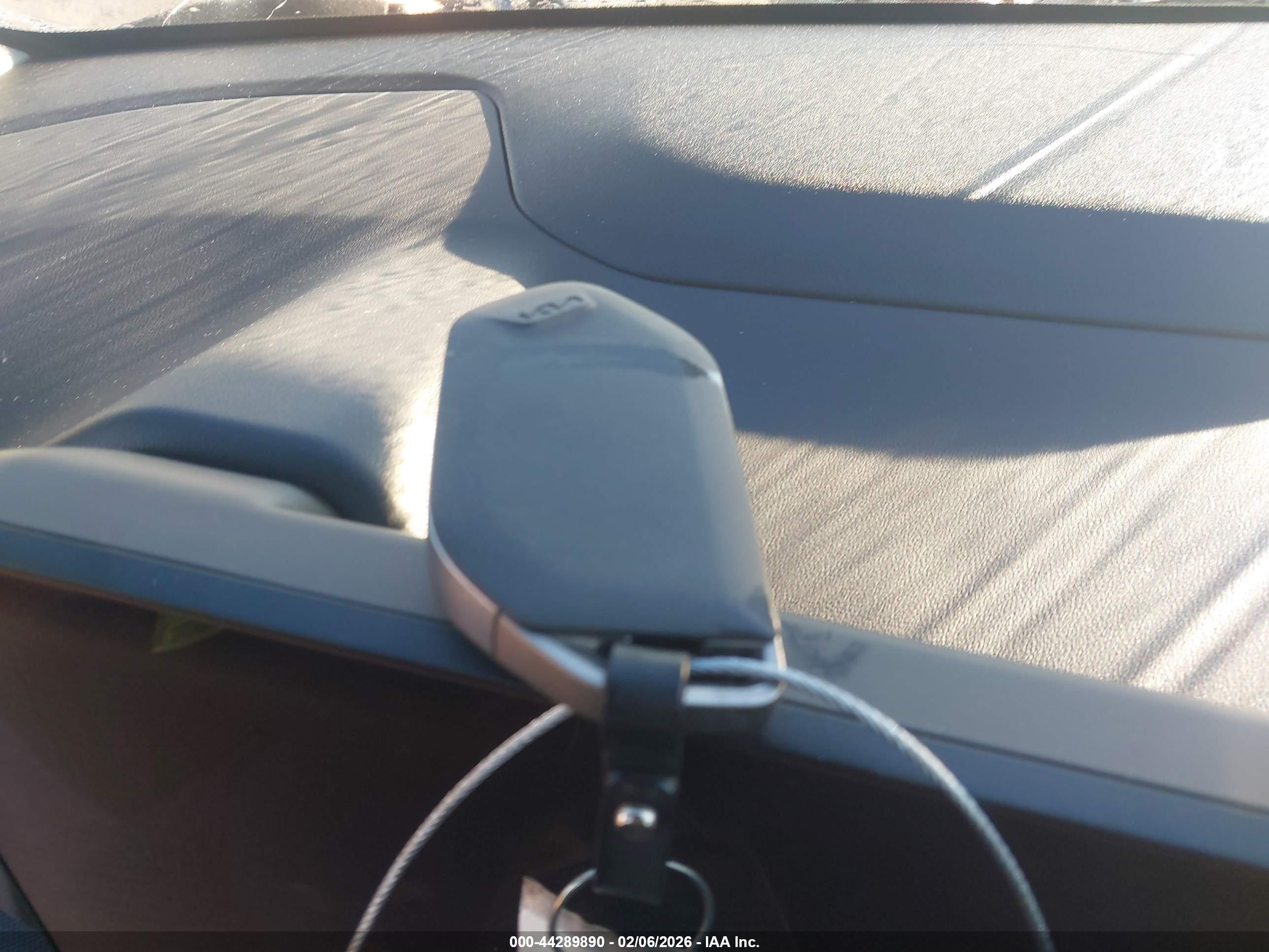 KIA K4 image 11