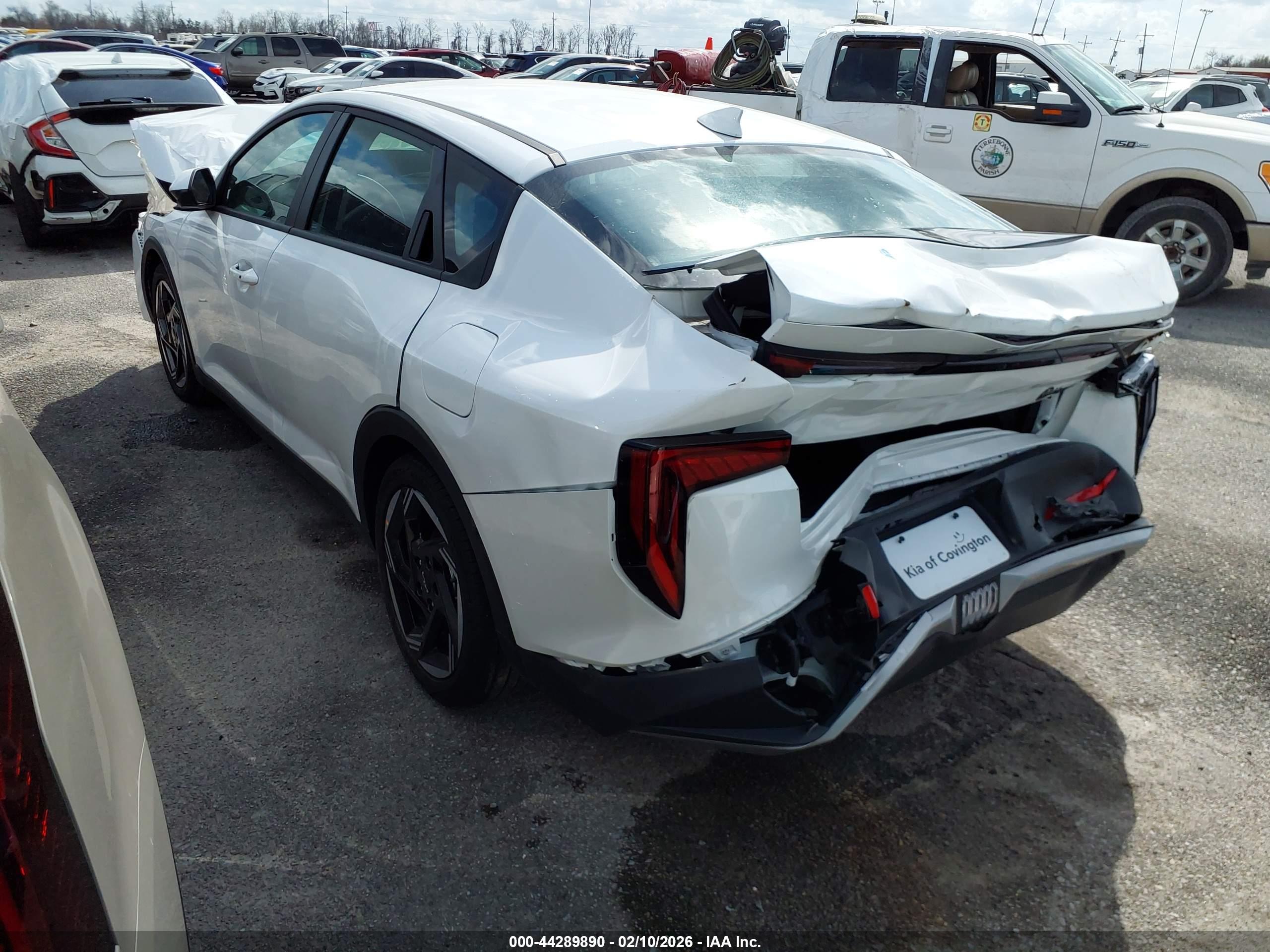 KIA K4 image 3