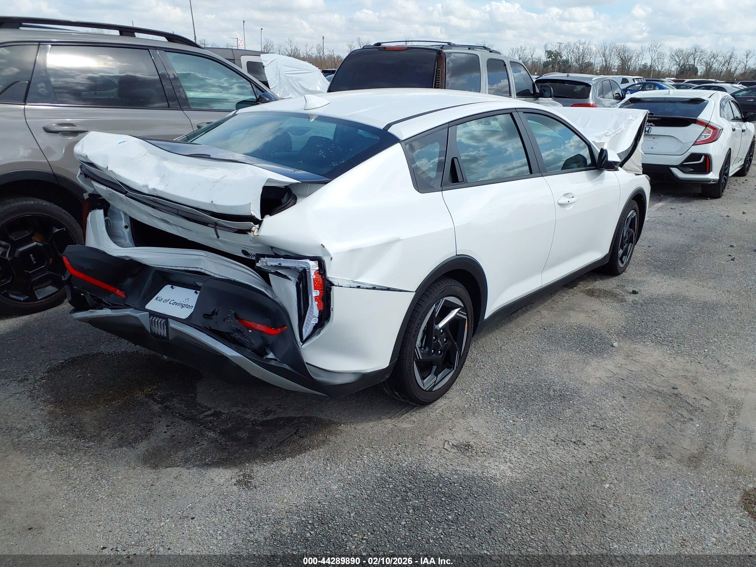 KIA K4 image 4