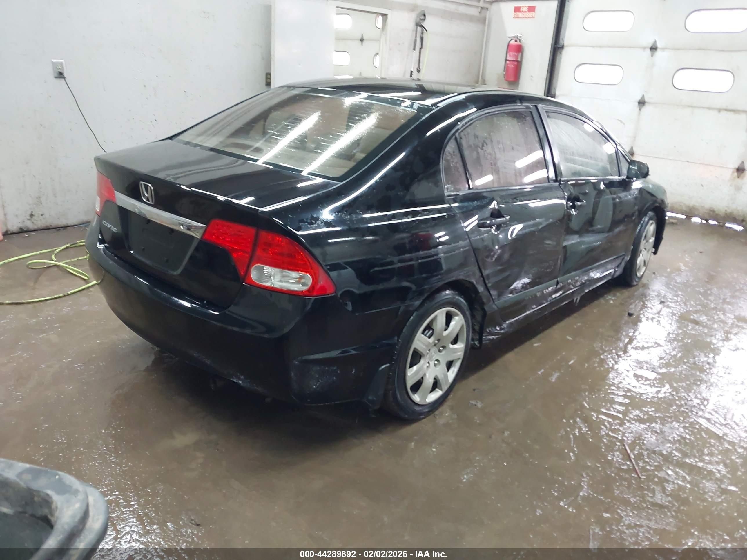 HONDA CIVIC image 4