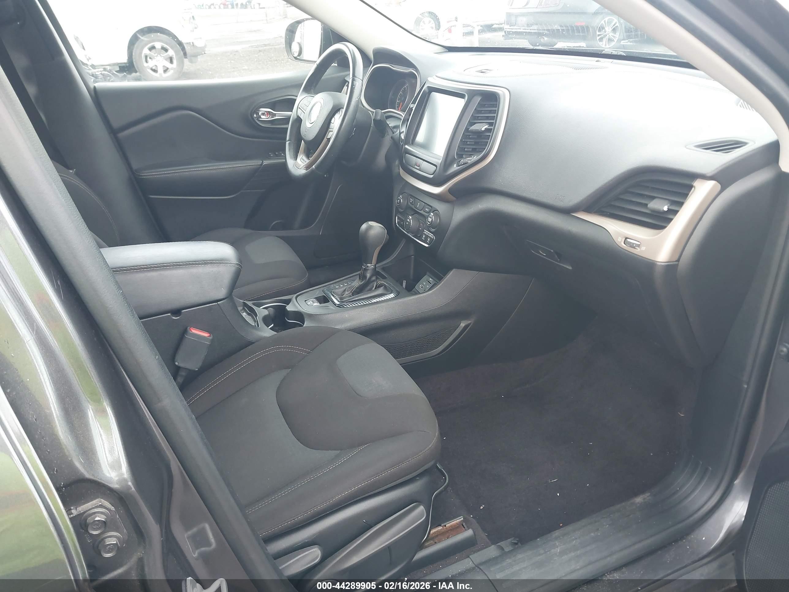 JEEP CHEROKEE image 5