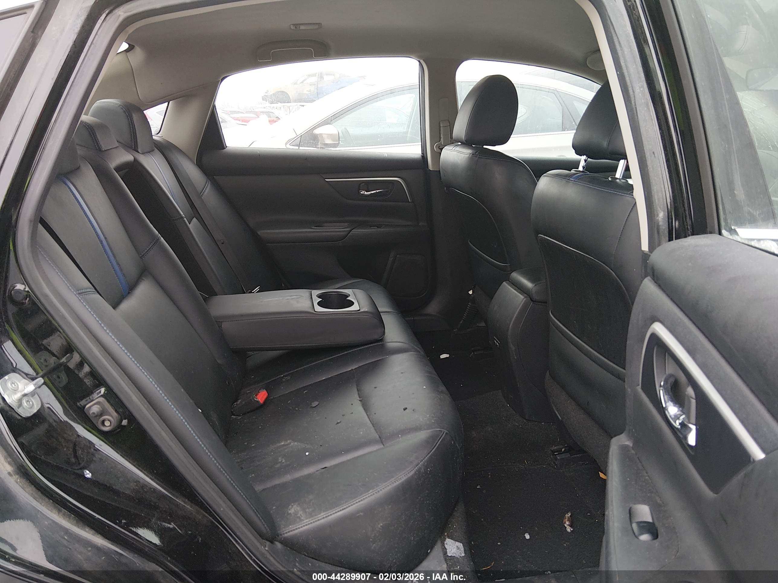NISSAN ALTIMA image 8