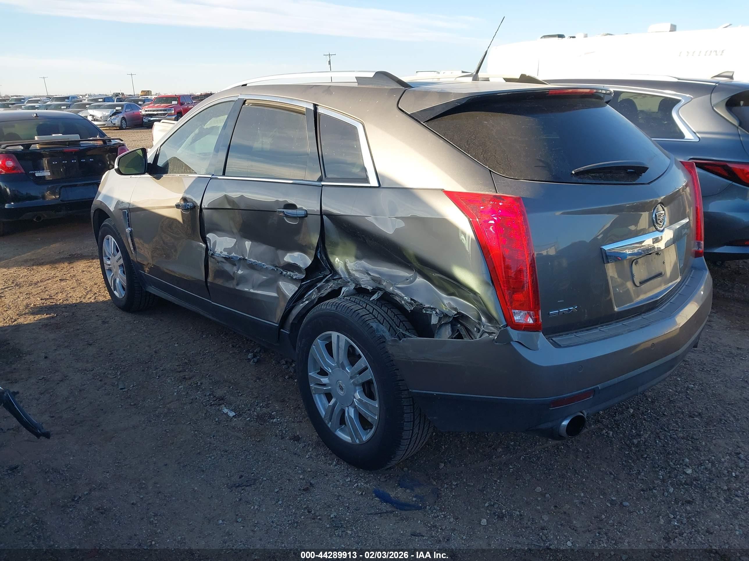 CADILLAC SRX image 3