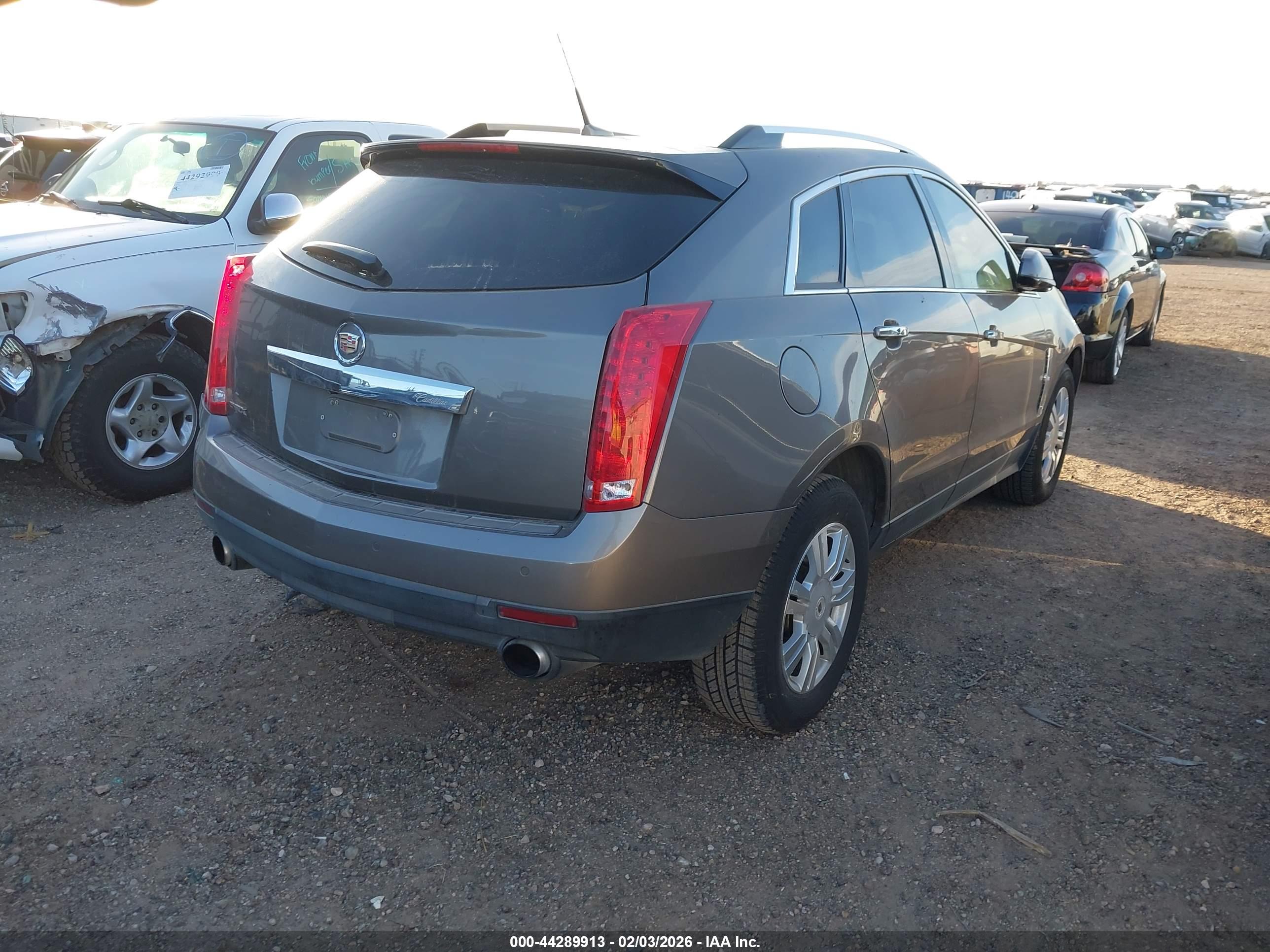 CADILLAC SRX image 4