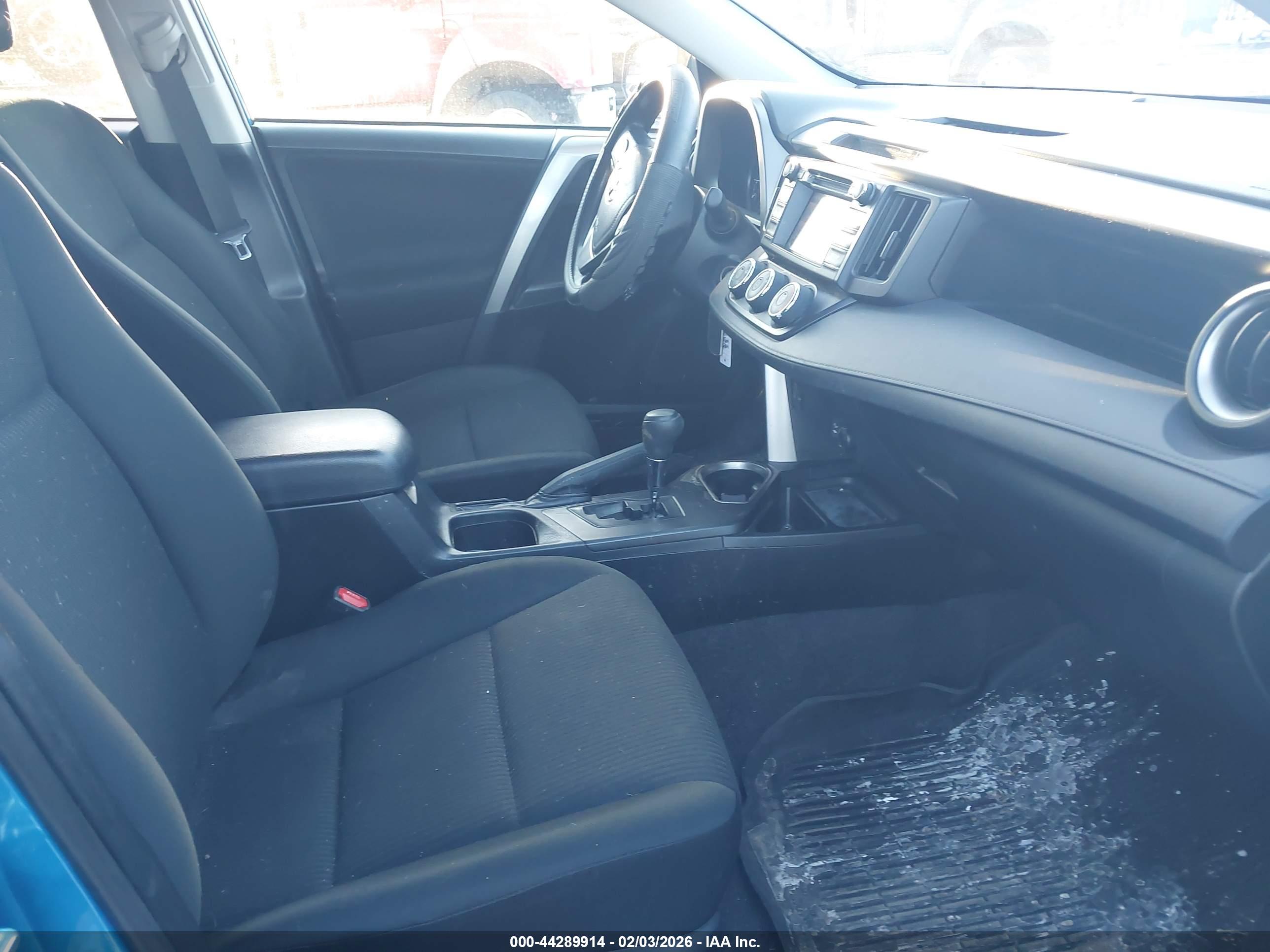 TOYOTA RAV4 image 5