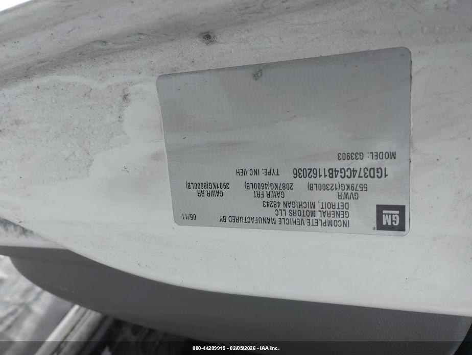 GMC SAVANA image 9