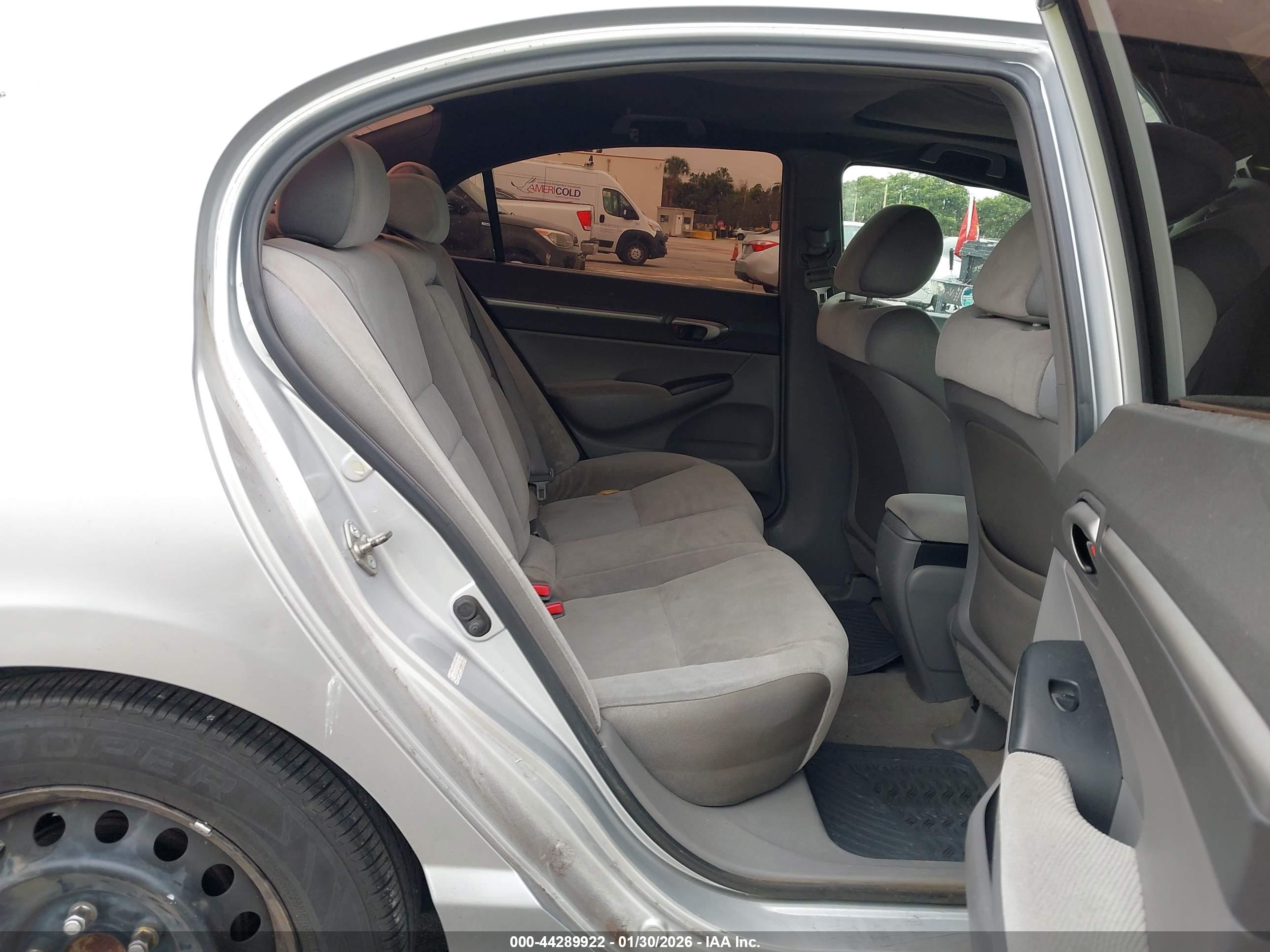 HONDA CIVIC image 8