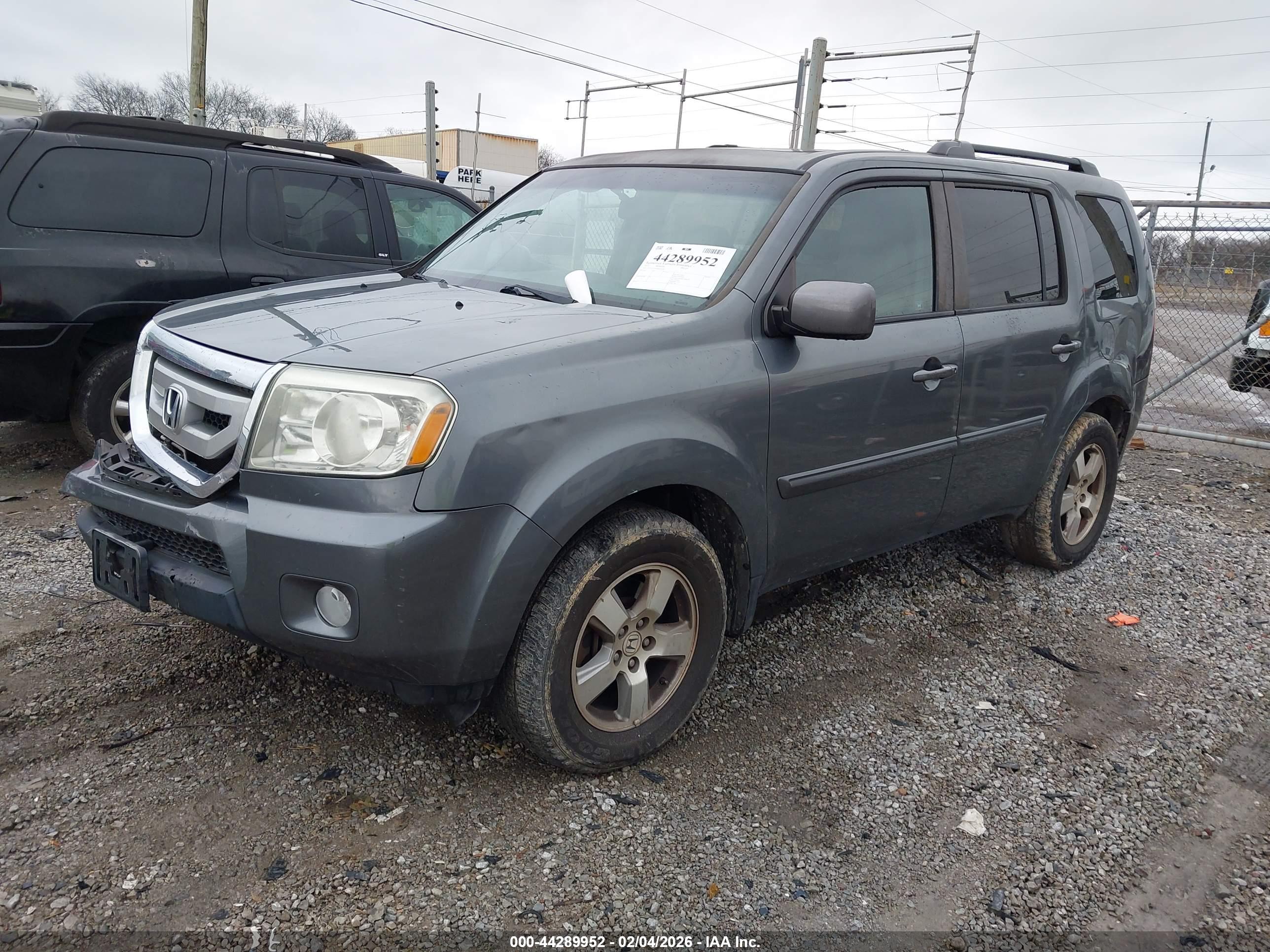 HONDA PILOT image 2