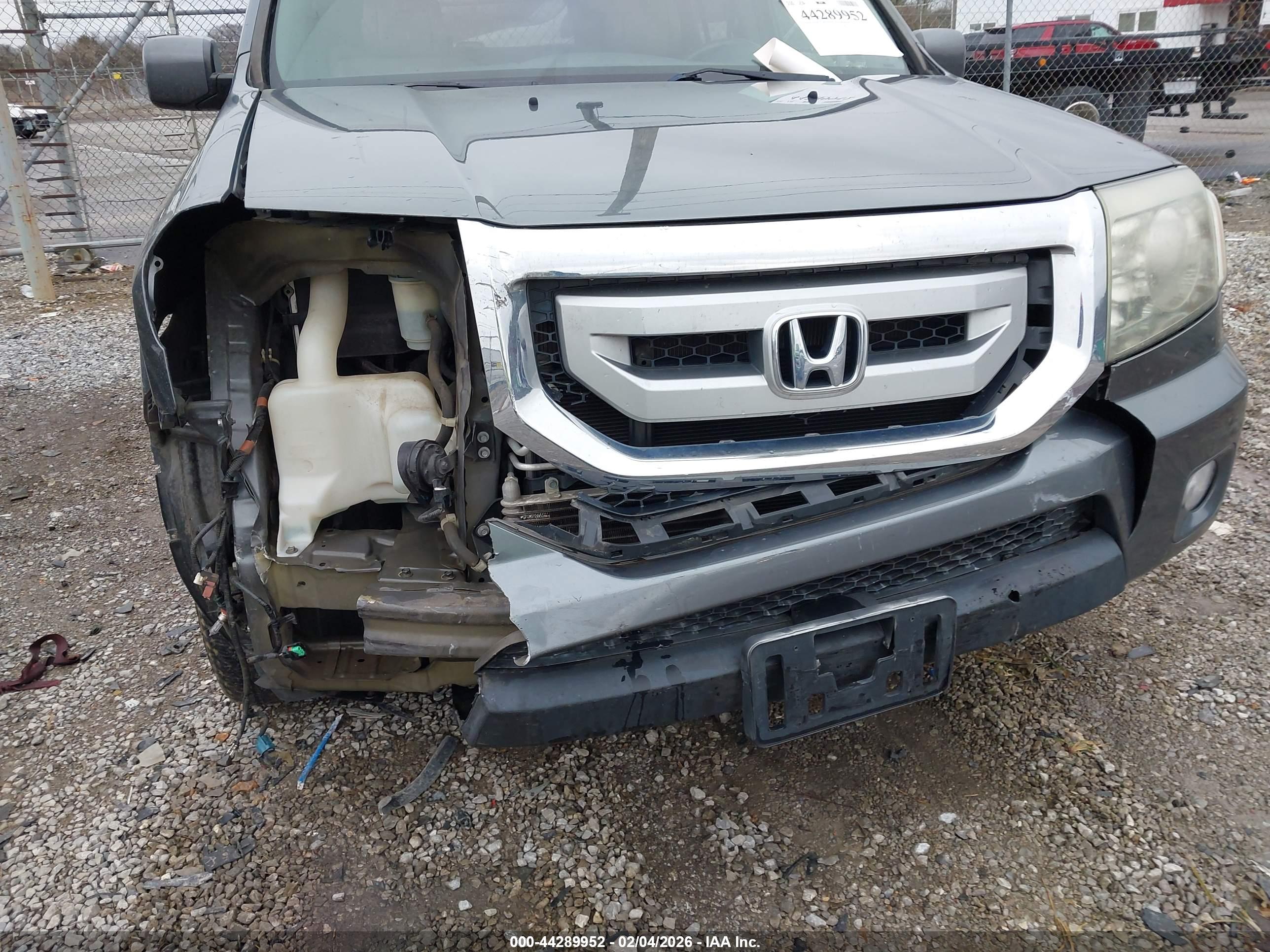HONDA PILOT image 6