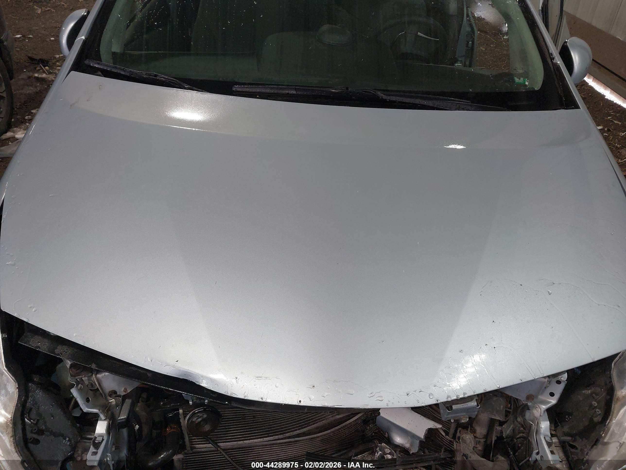 TOYOTA PRIUS image 10