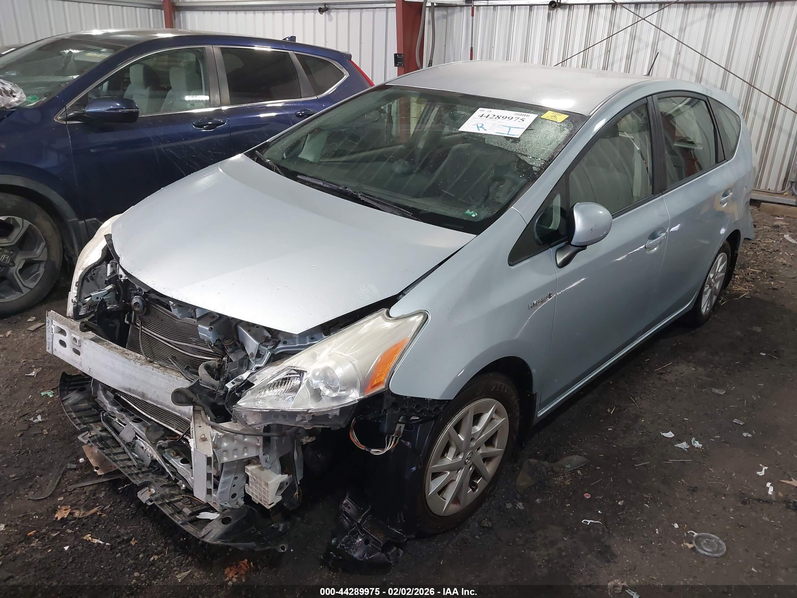 TOYOTA PRIUS image 2