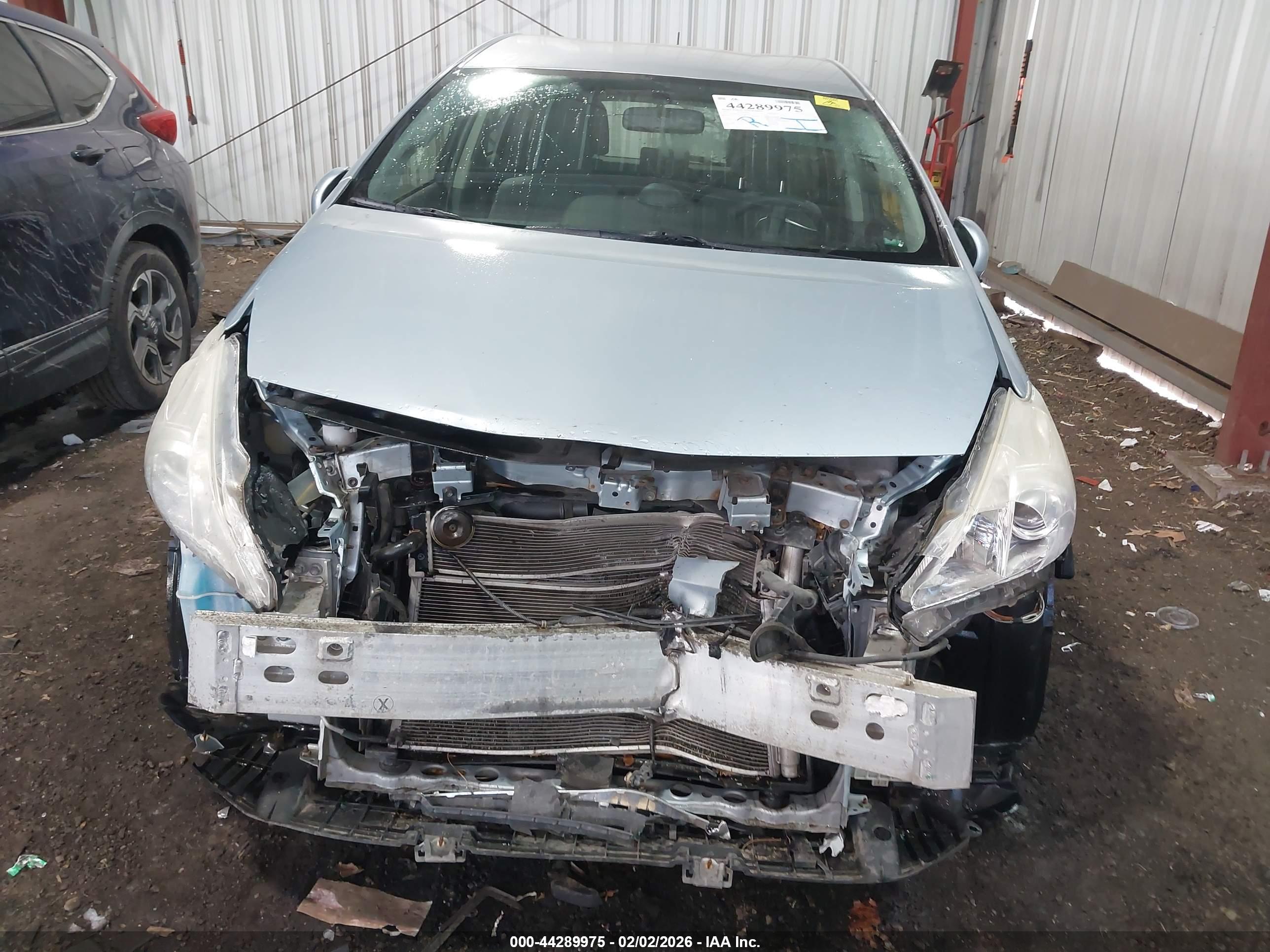 TOYOTA PRIUS image 6