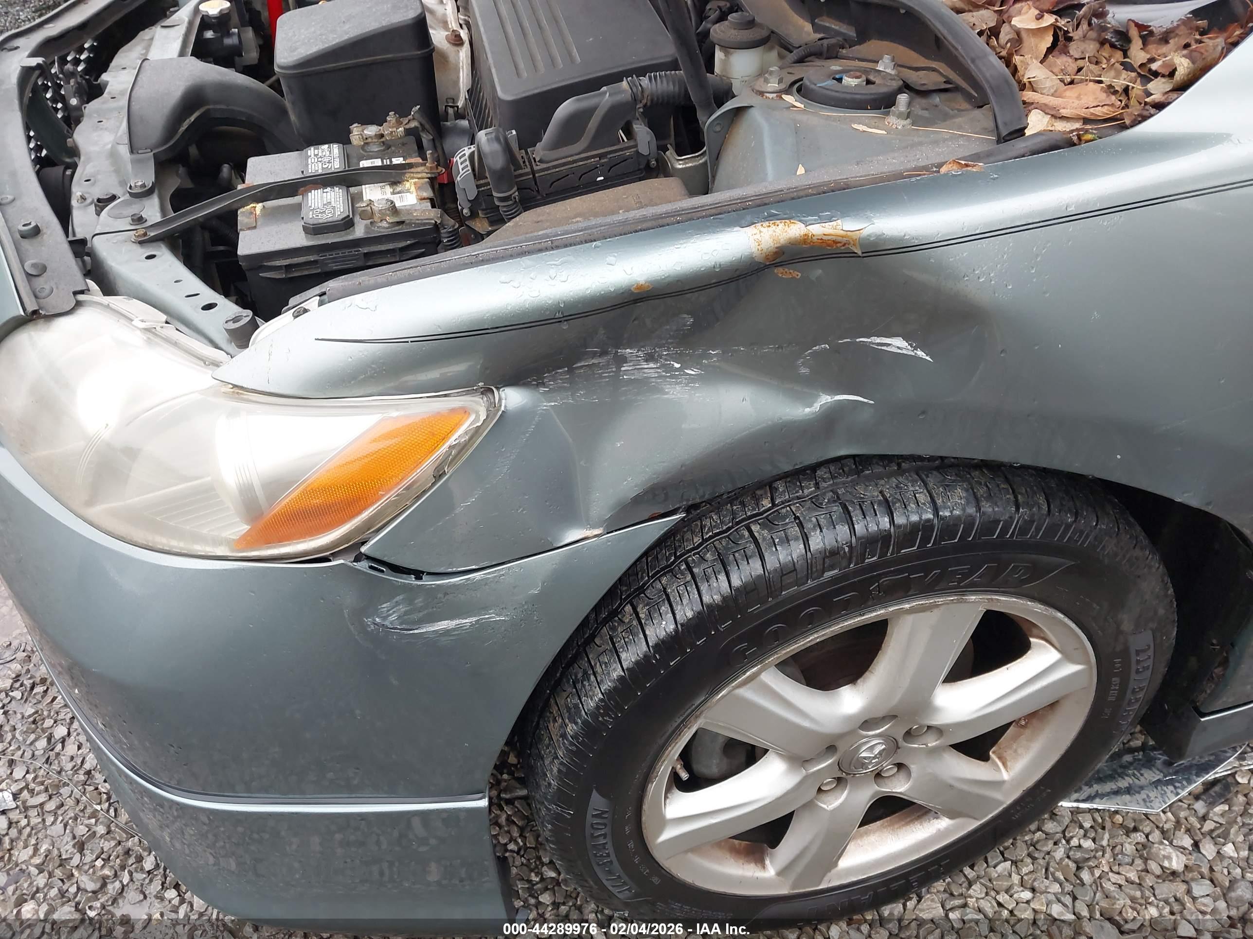 TOYOTA CAMRY image 6