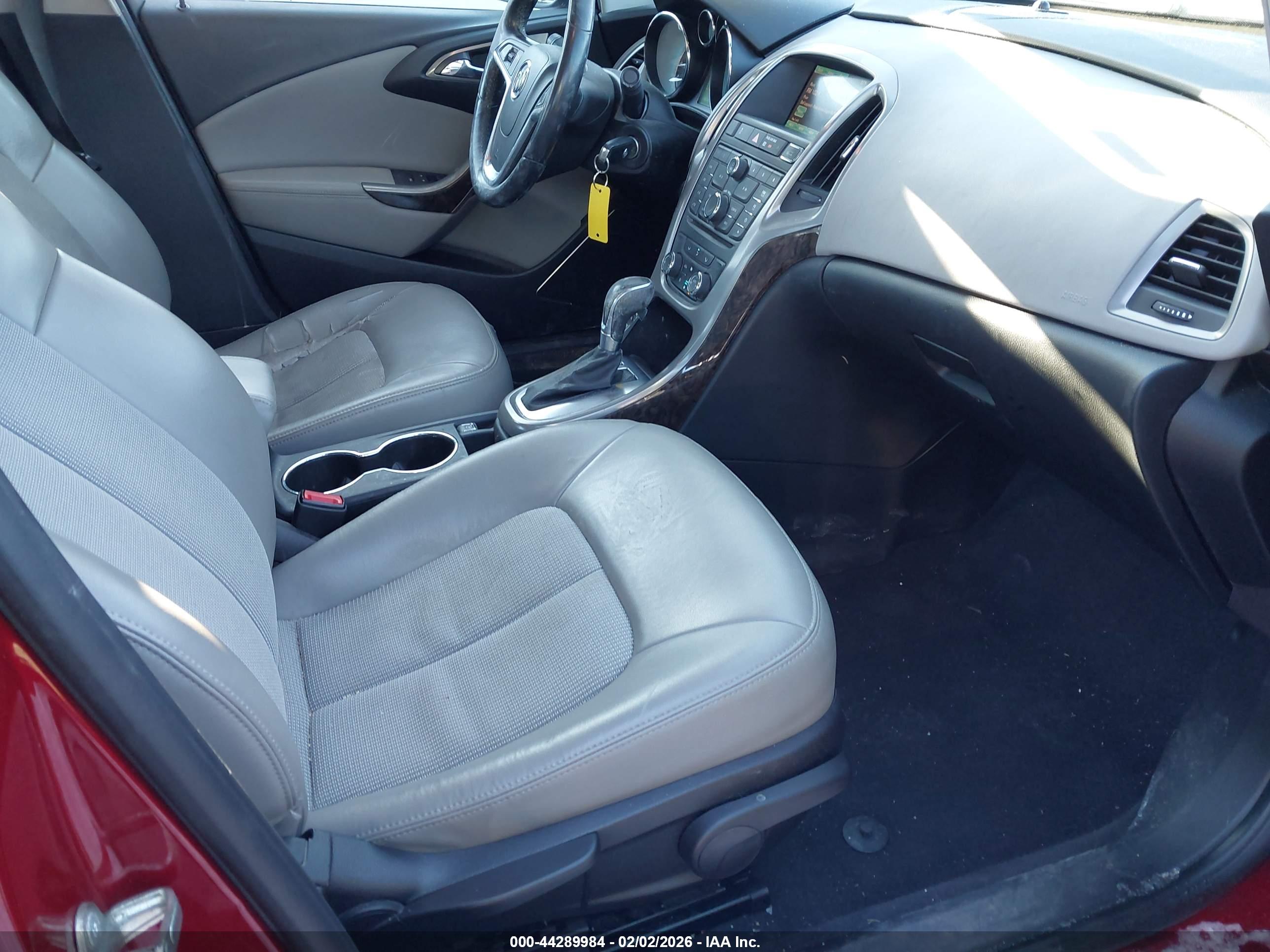 BUICK VERANO image 5