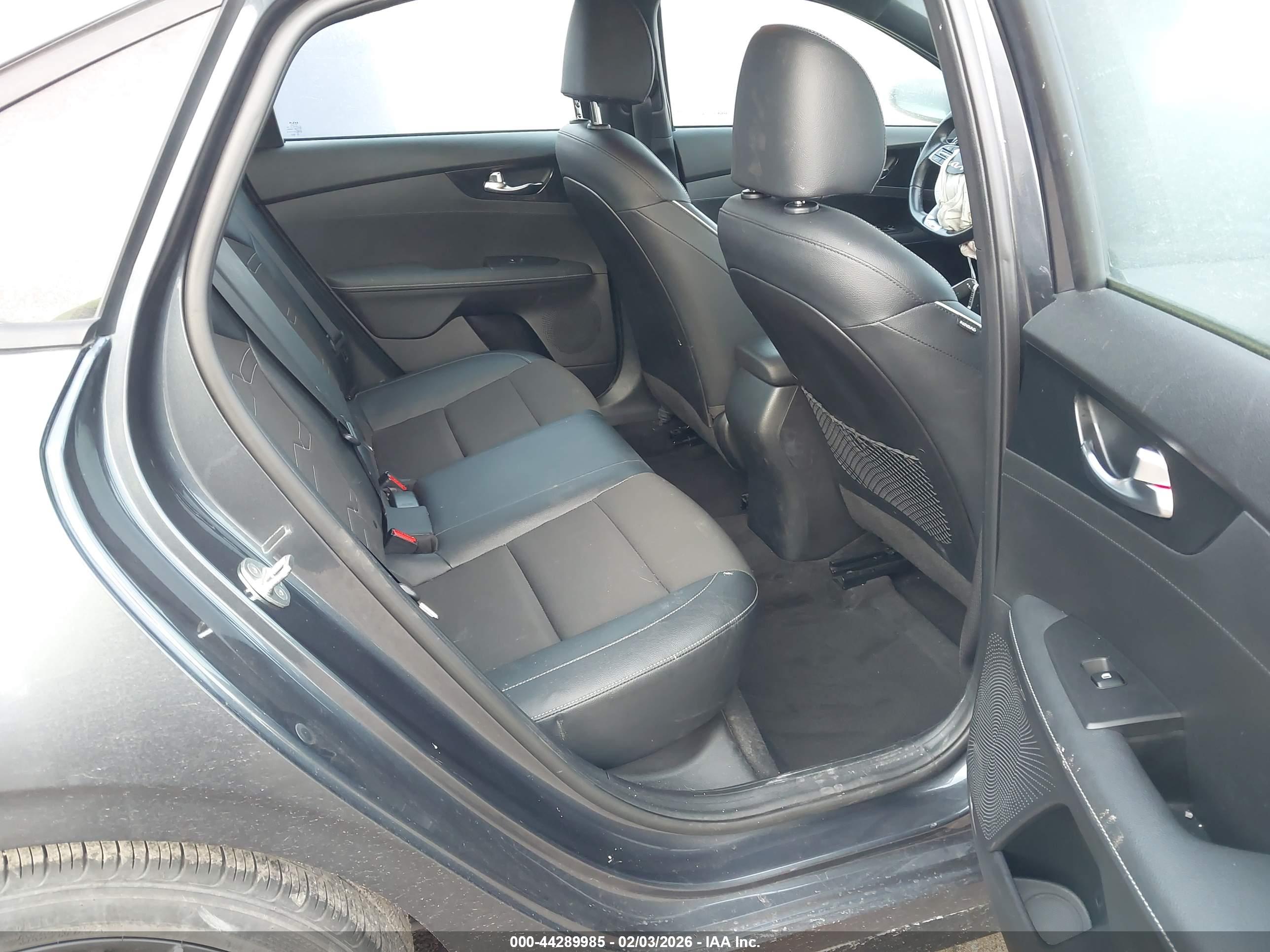 KIA FORTE image 8