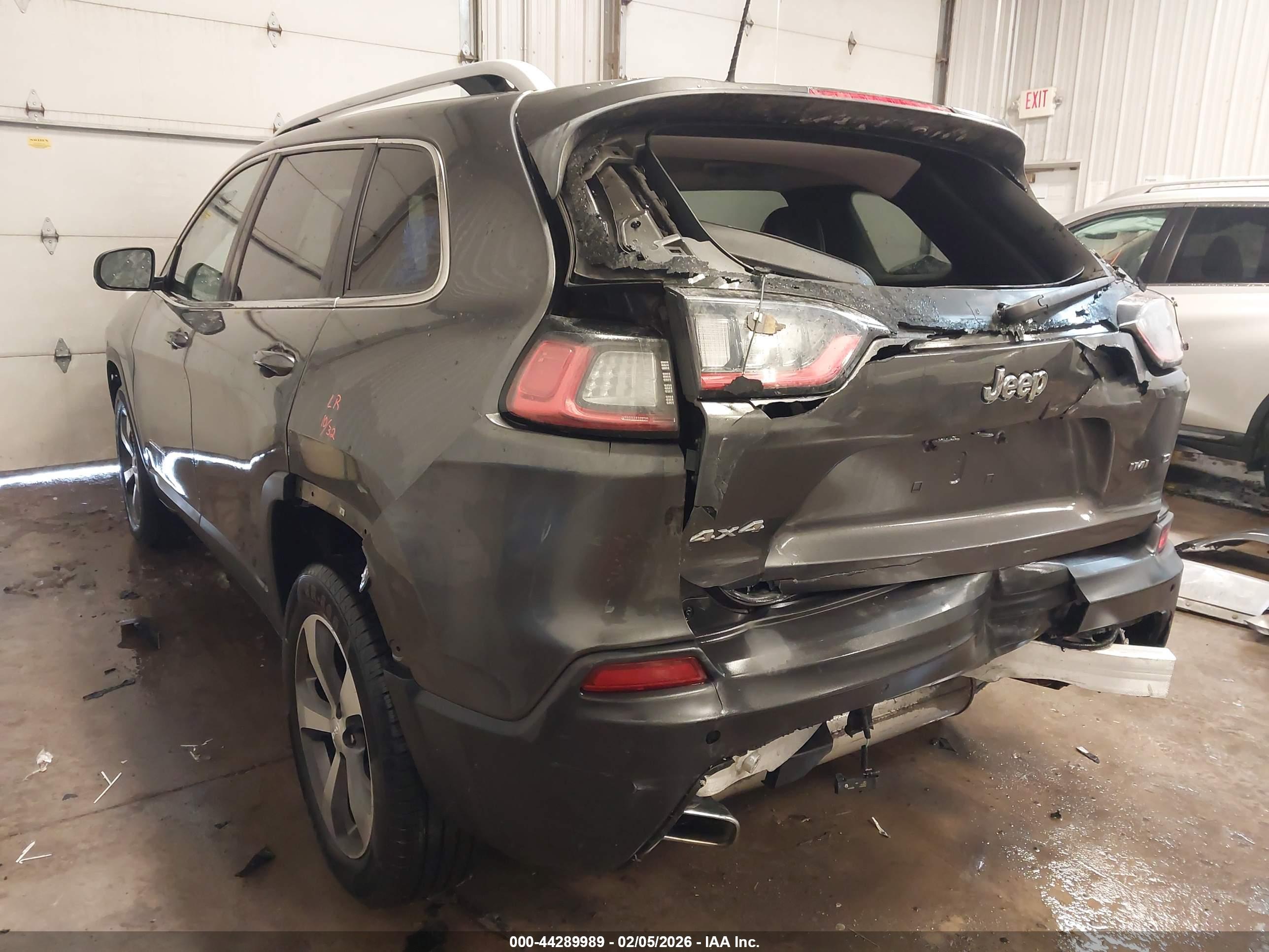 JEEP CHEROKEE image 3