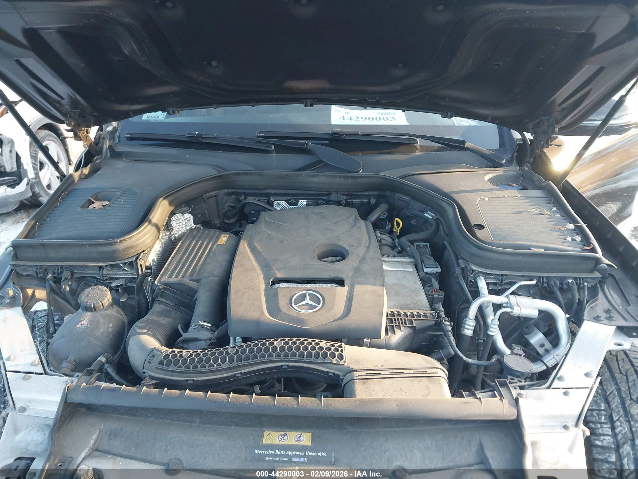 MERCEDES-BENZ GLC image 10