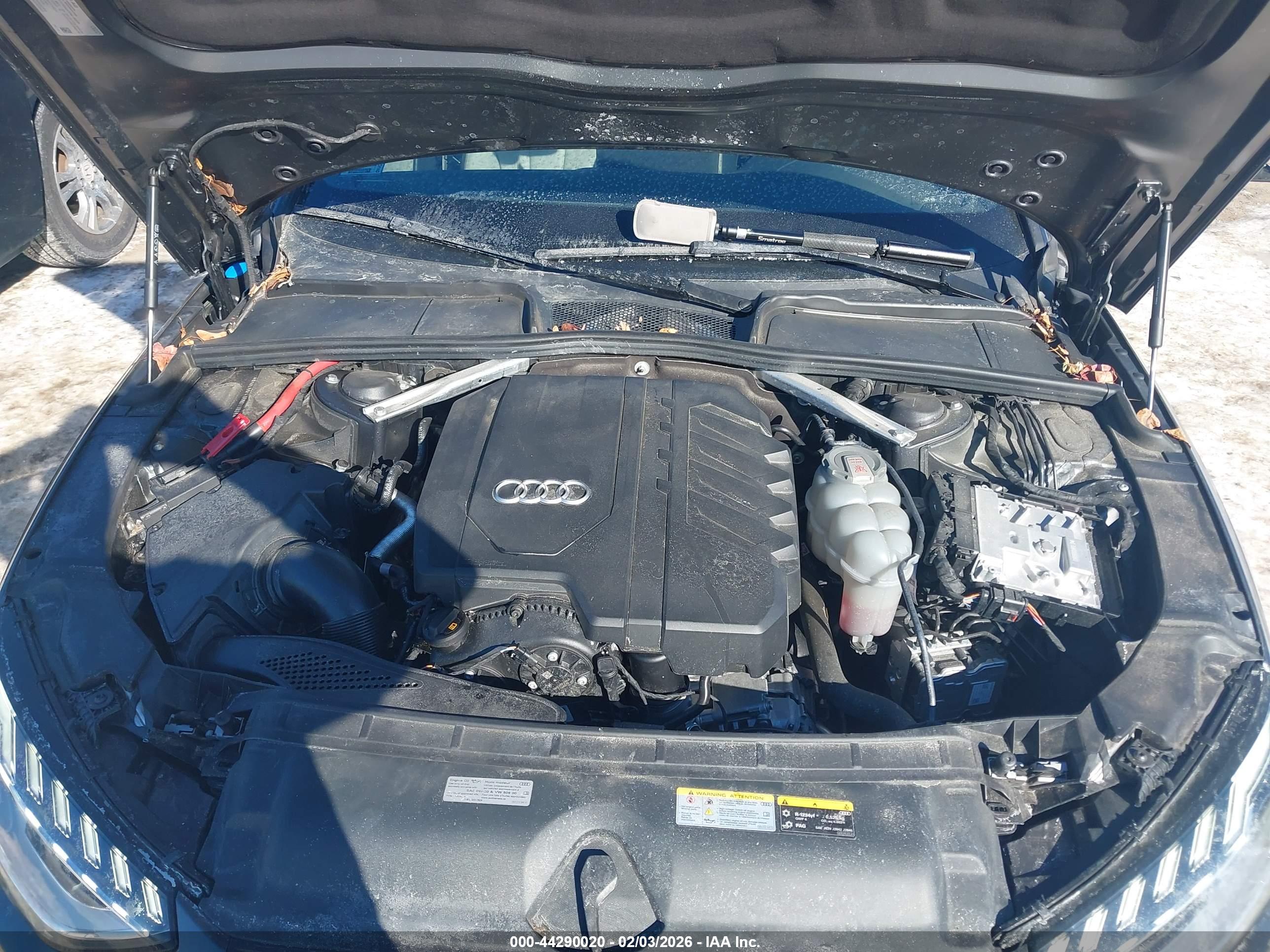 AUDI A4 image 10