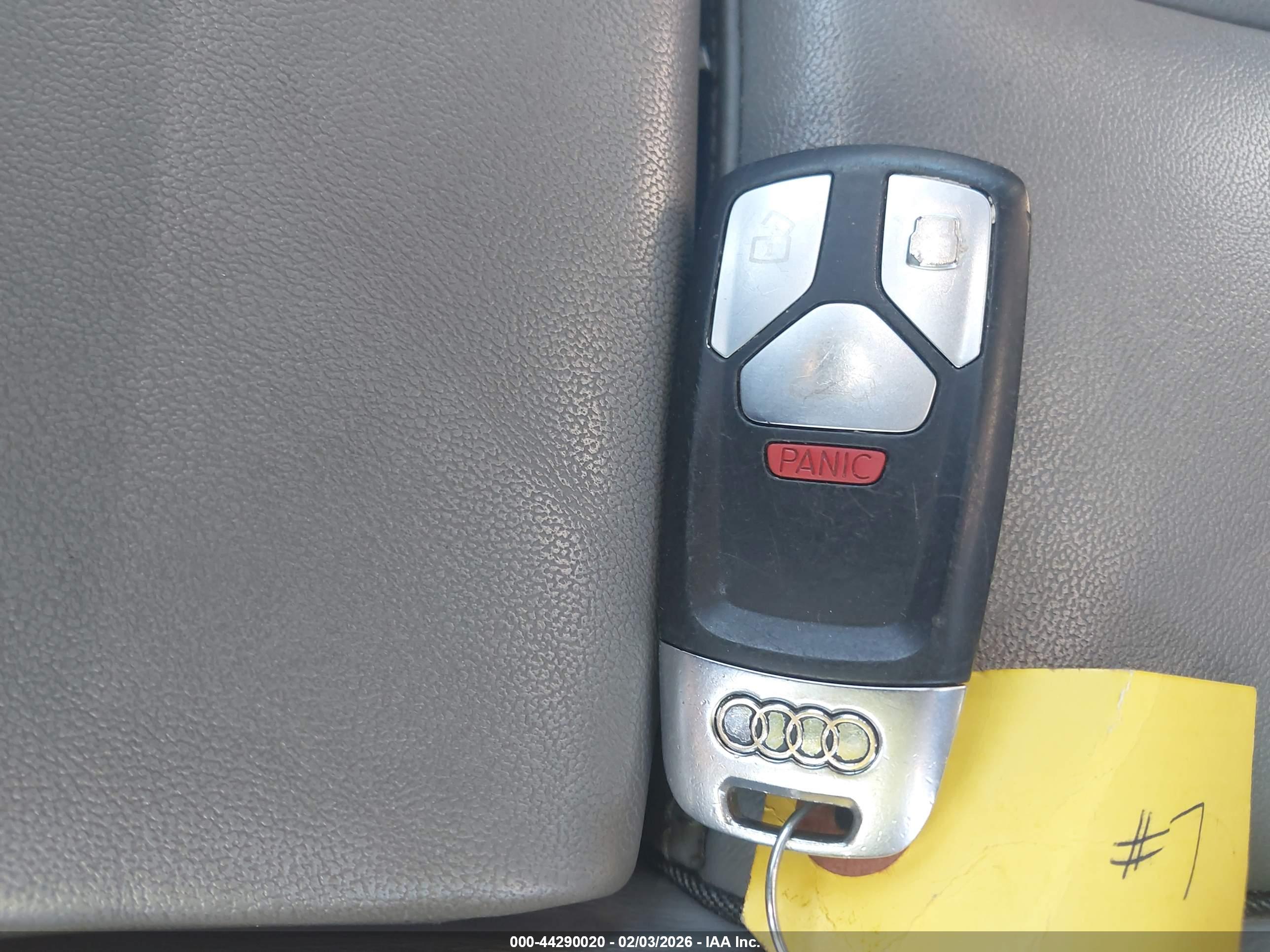 AUDI A4 image 11