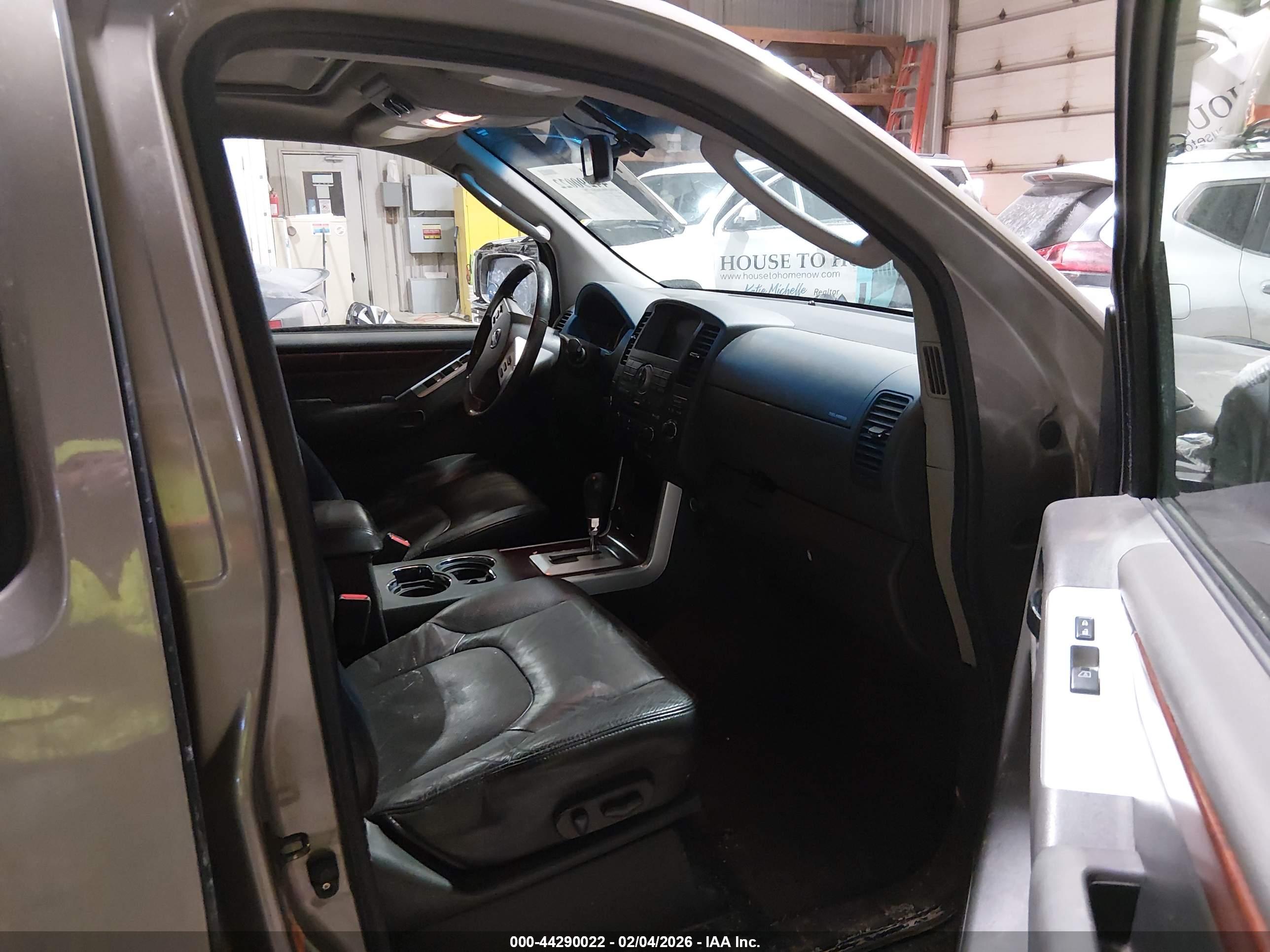 NISSAN PATHFINDER image 5