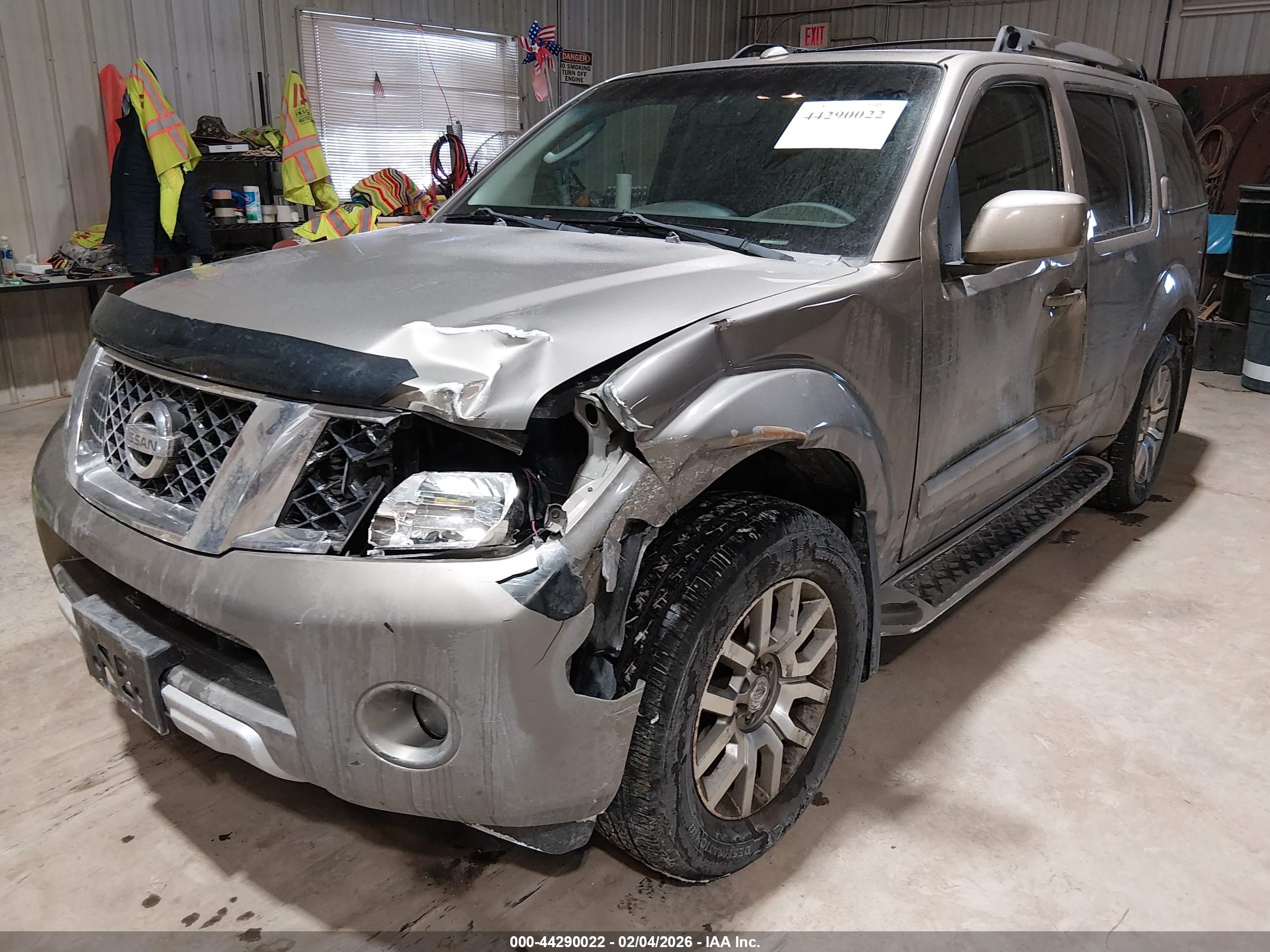 NISSAN PATHFINDER image 6