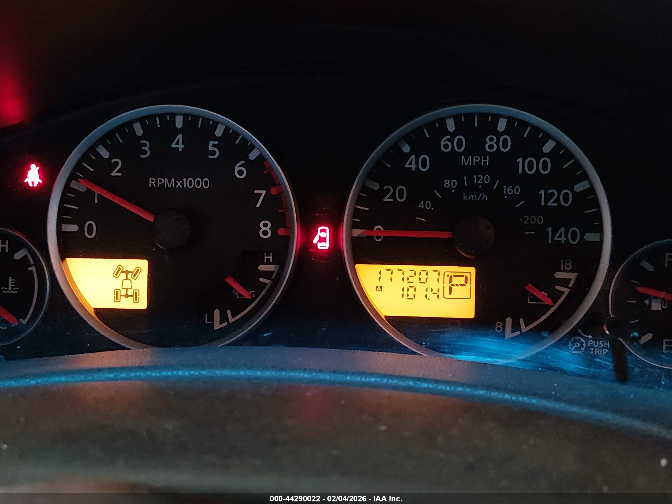 NISSAN PATHFINDER image 7
