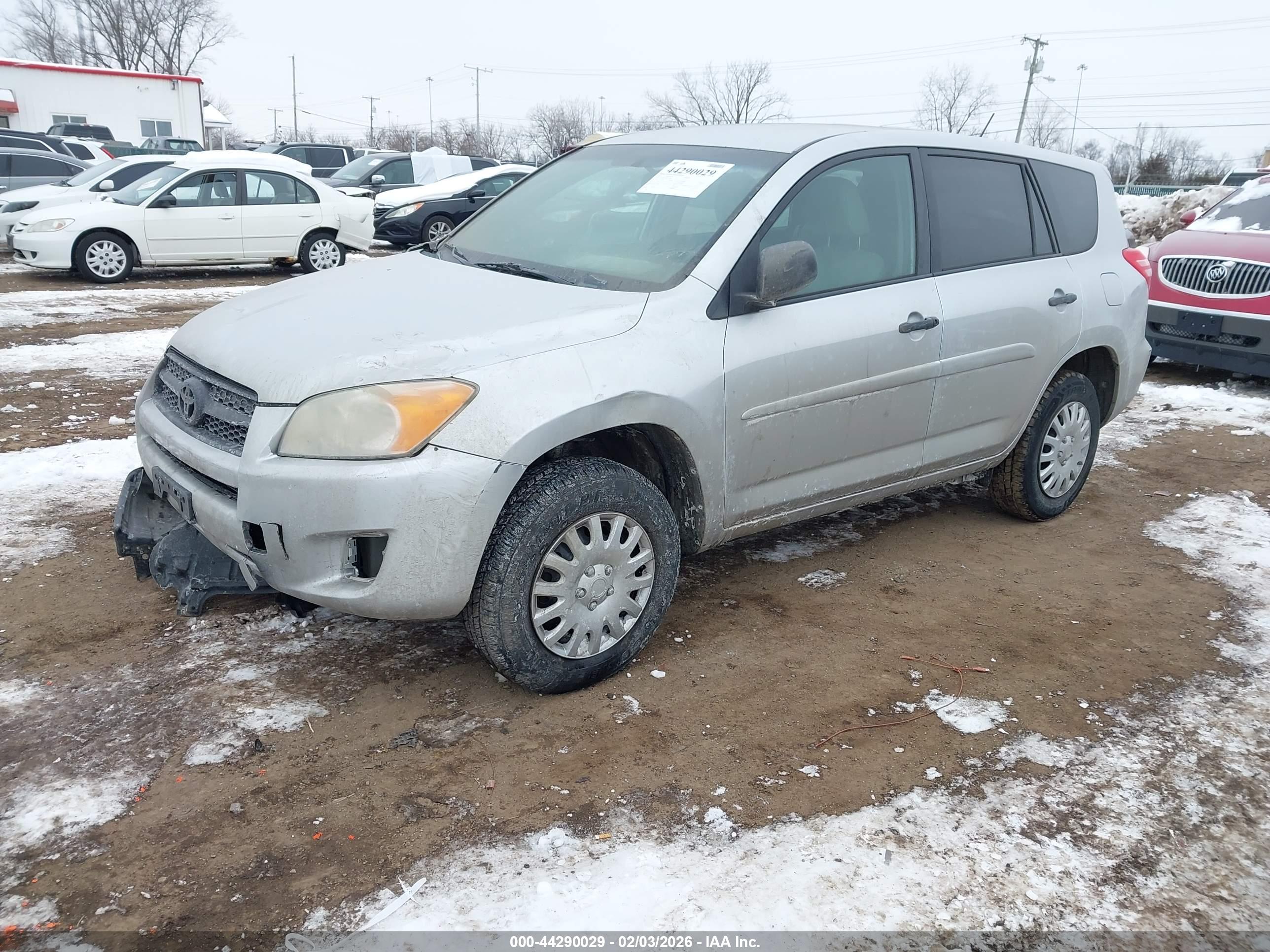 TOYOTA RAV4 image 2