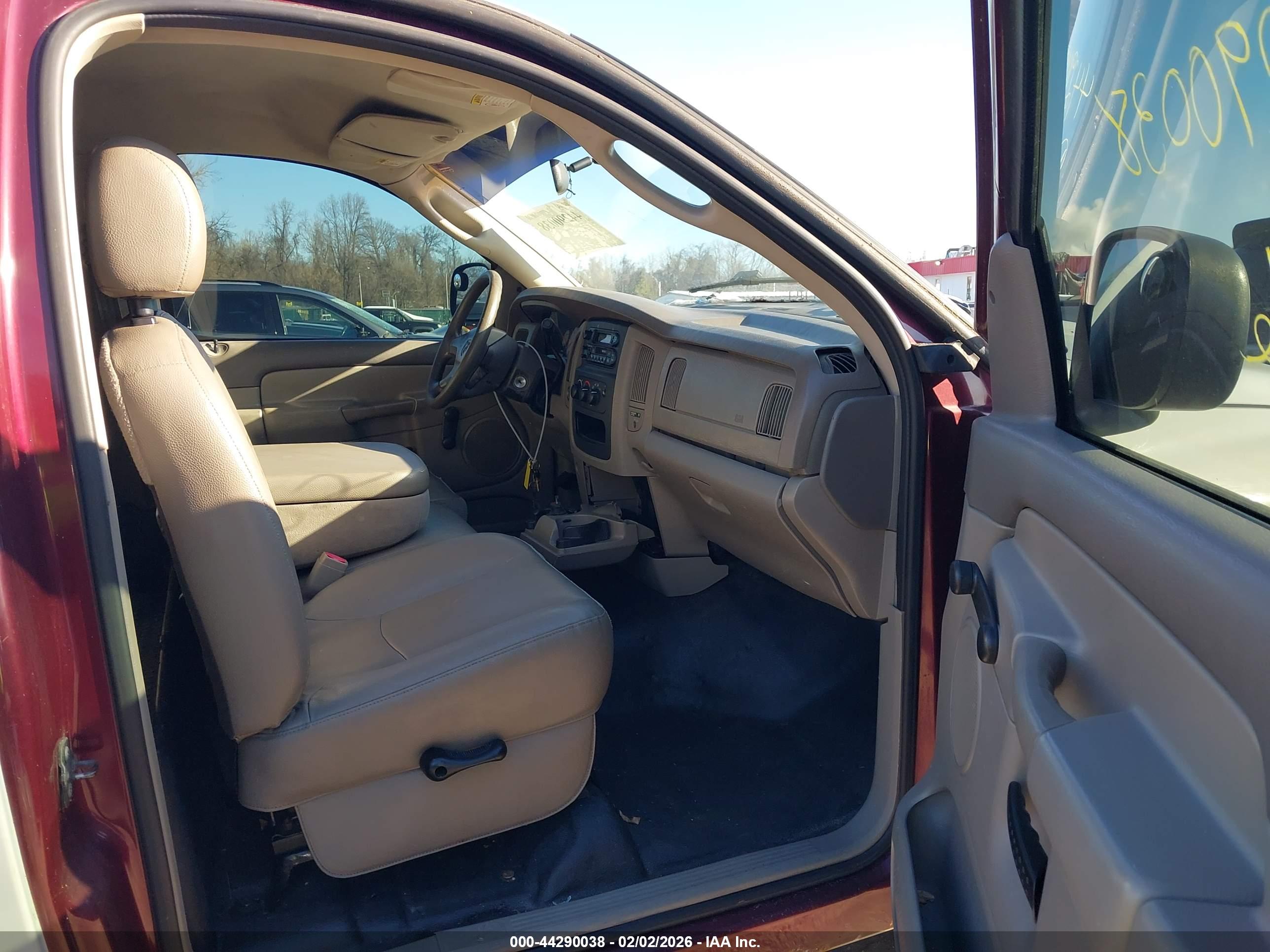DODGE RAM image 5