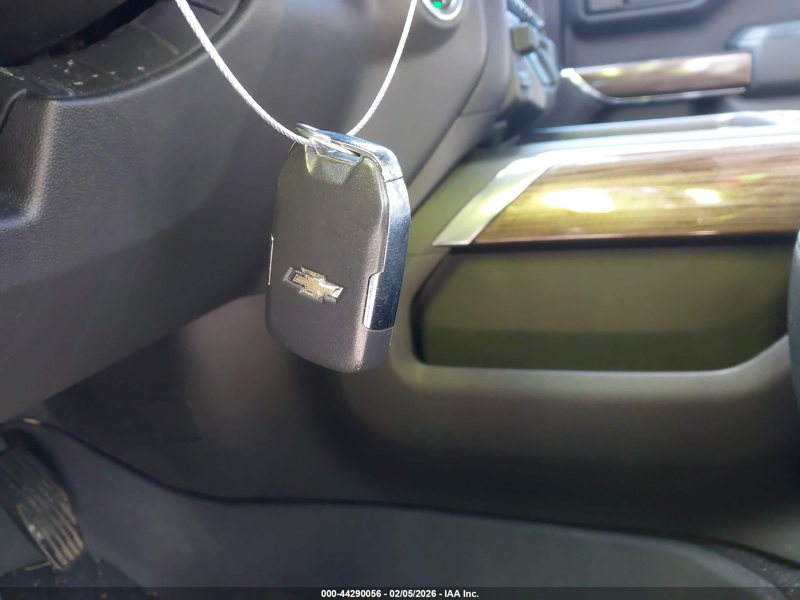 CHEVROLET SILVERADO image 11