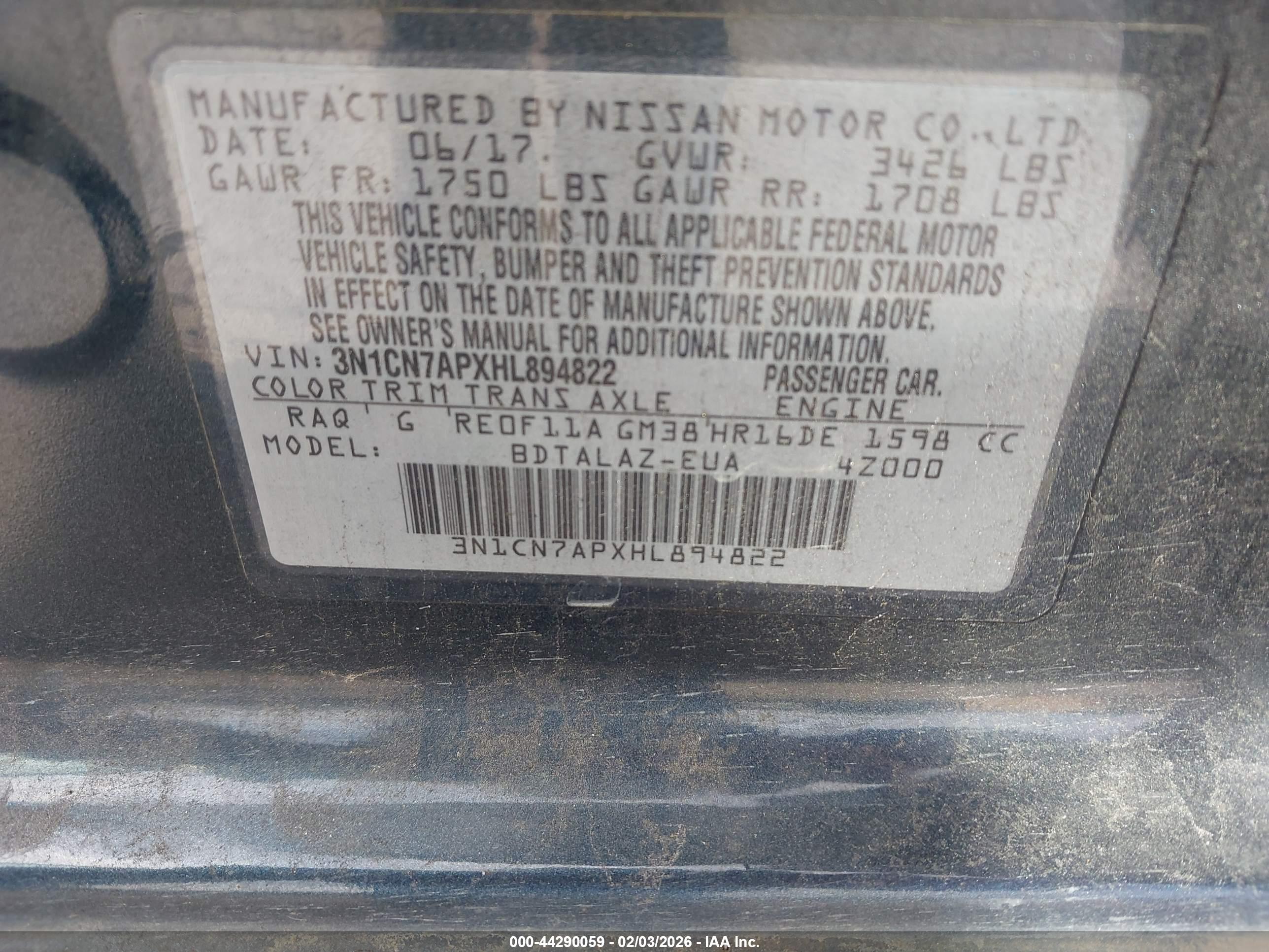 NISSAN VERSA image 9