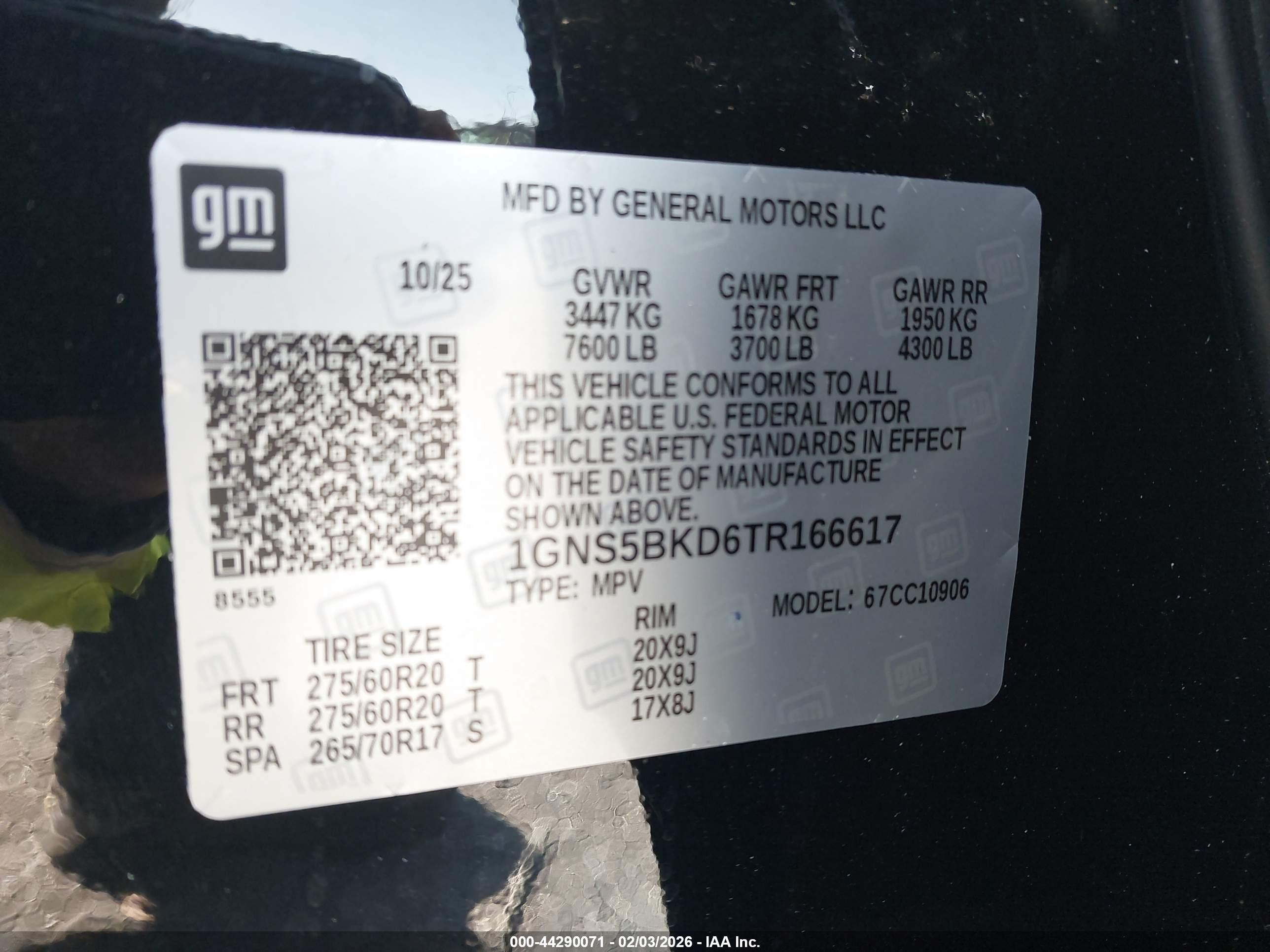 CHEVROLET SUBURBAN image 9
