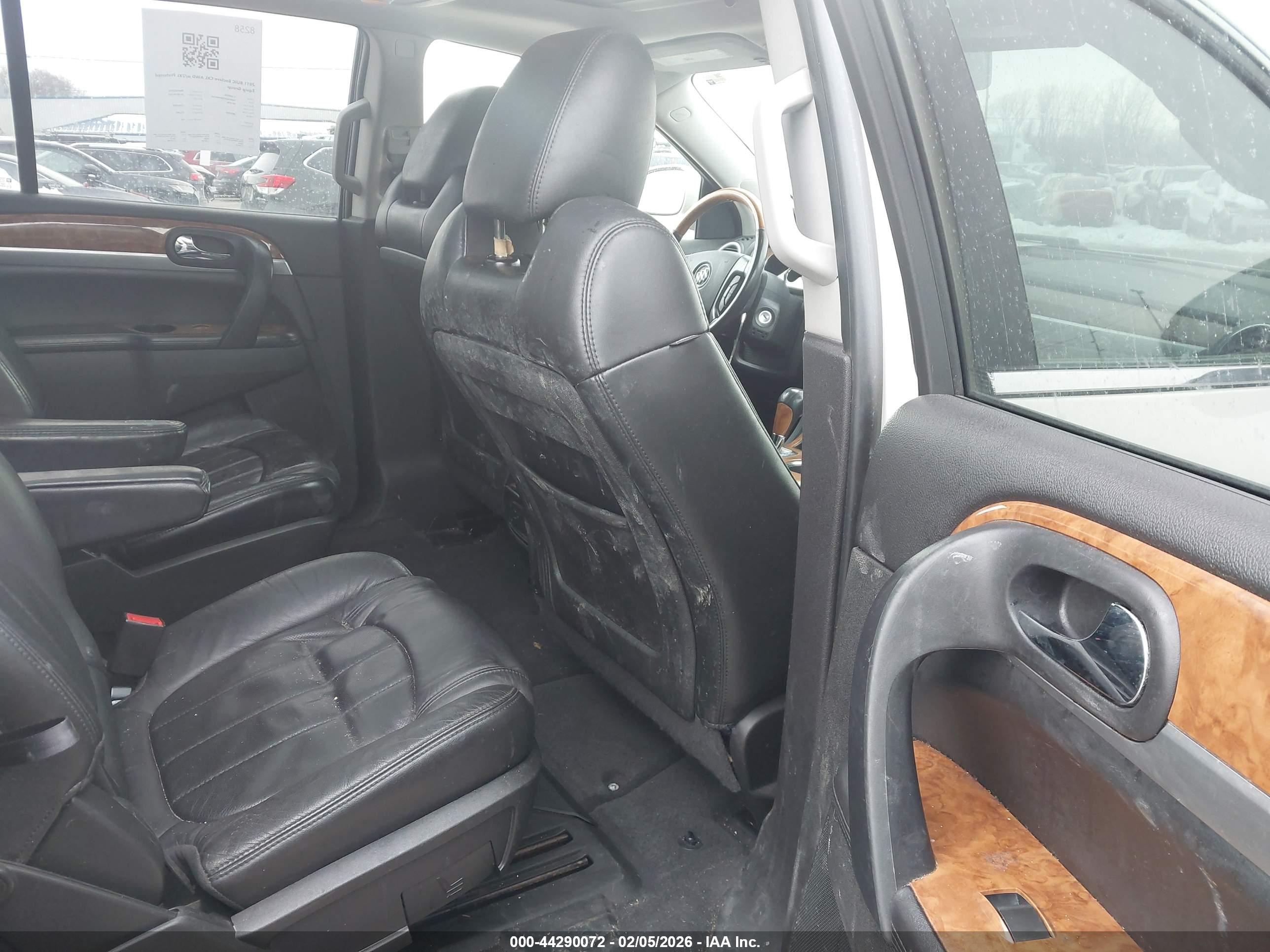 BUICK ENCLAVE image 8