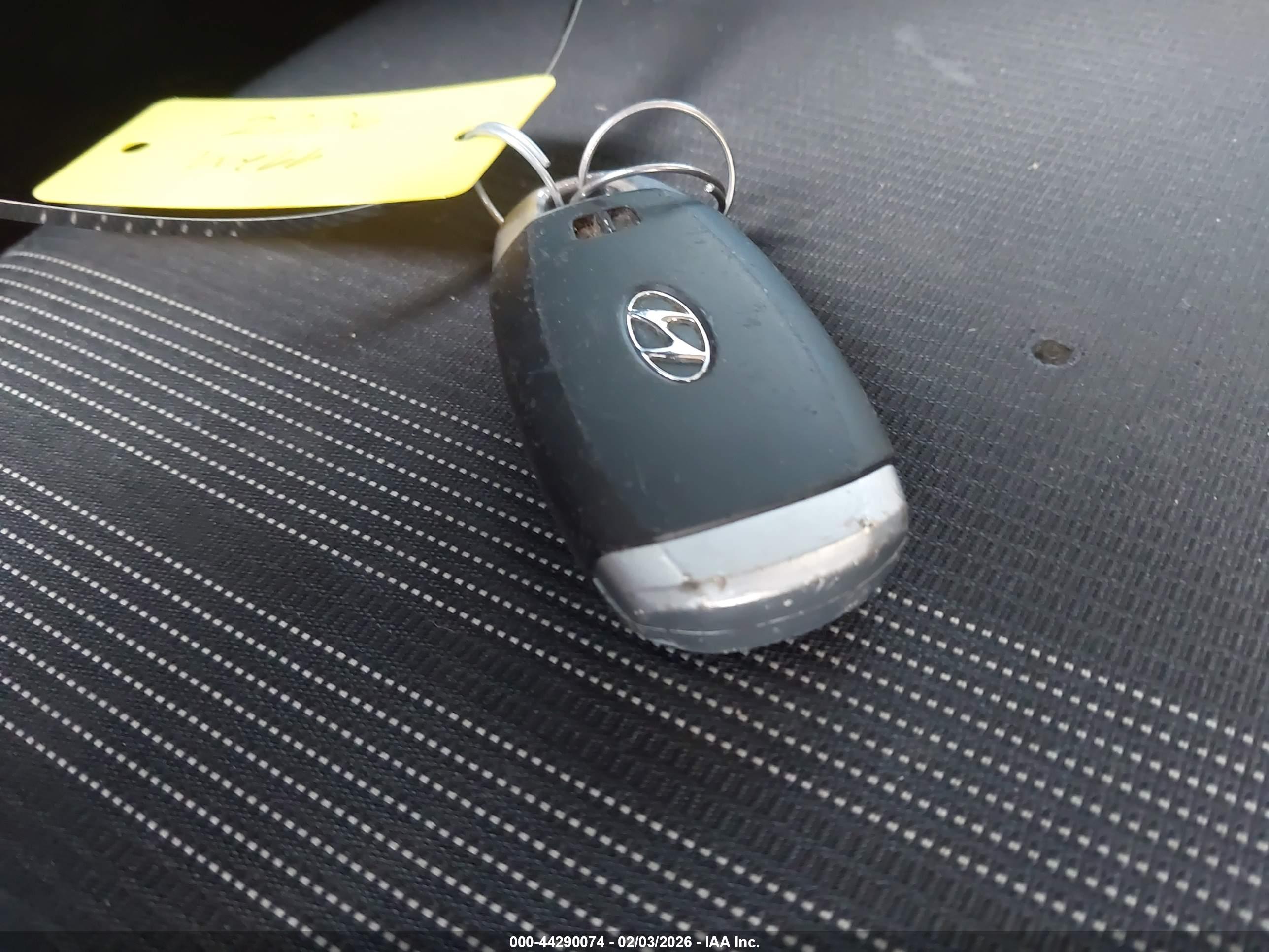 HYUNDAI VENUE image 11