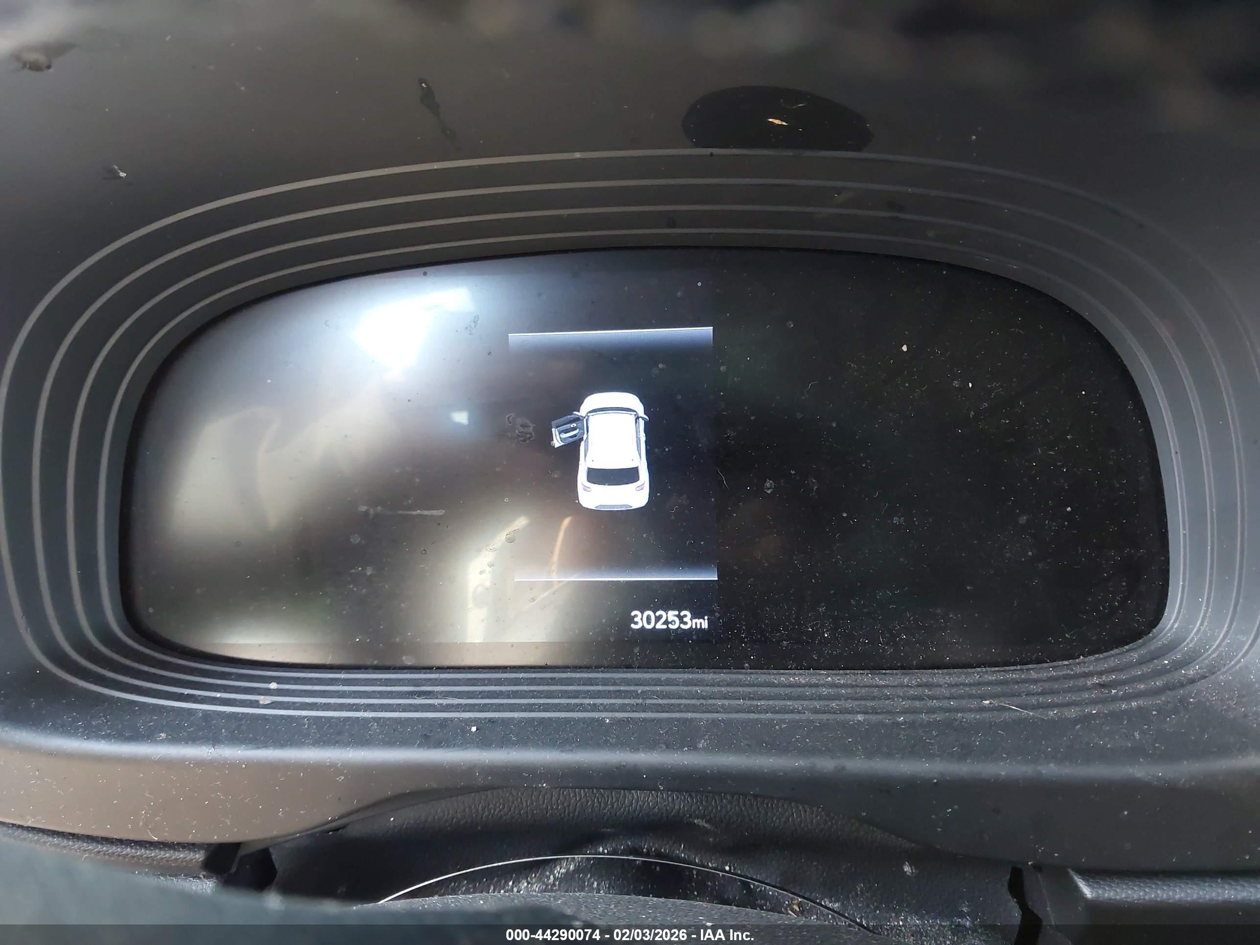 HYUNDAI VENUE image 7