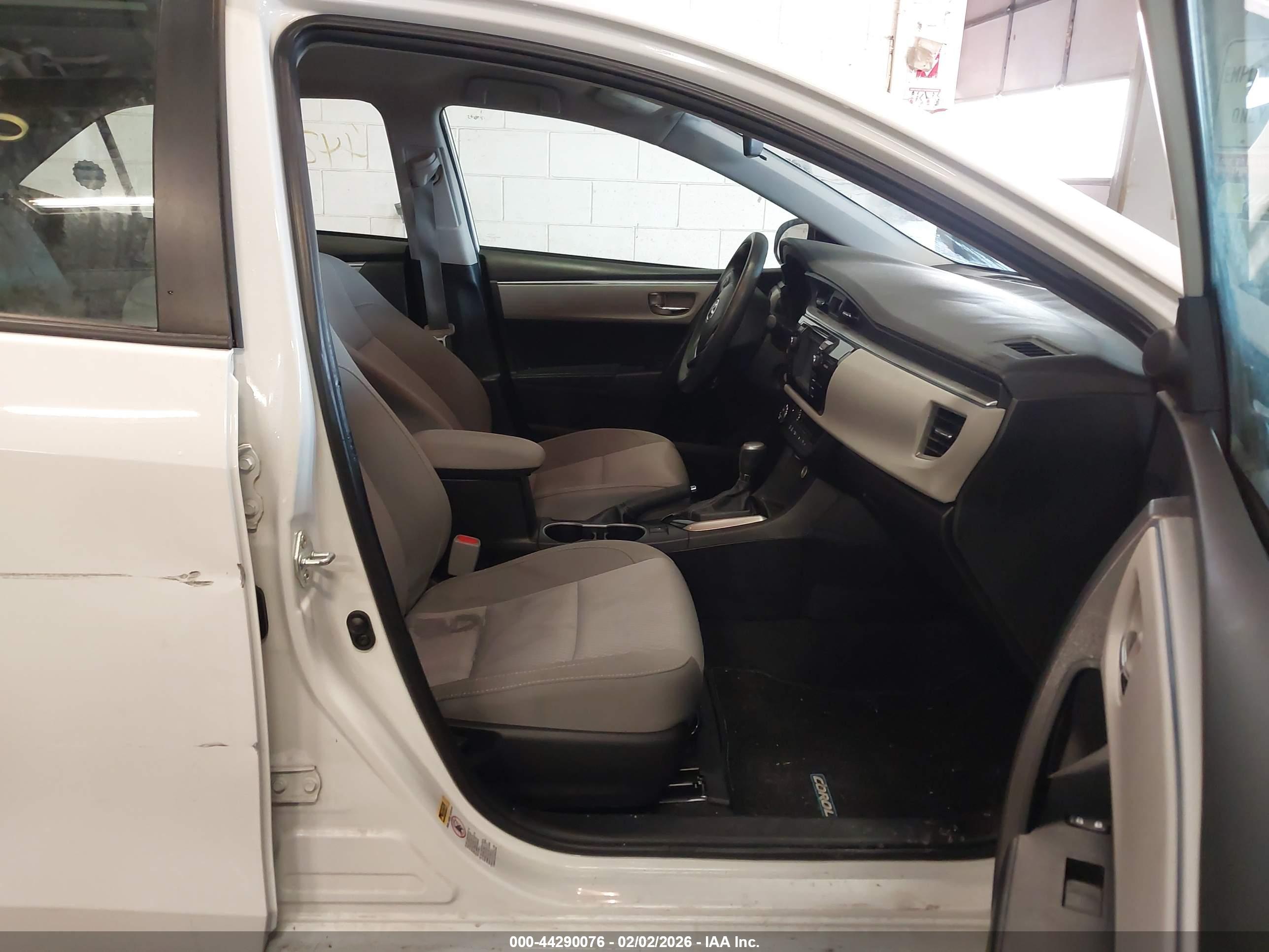 TOYOTA COROLLA image 5