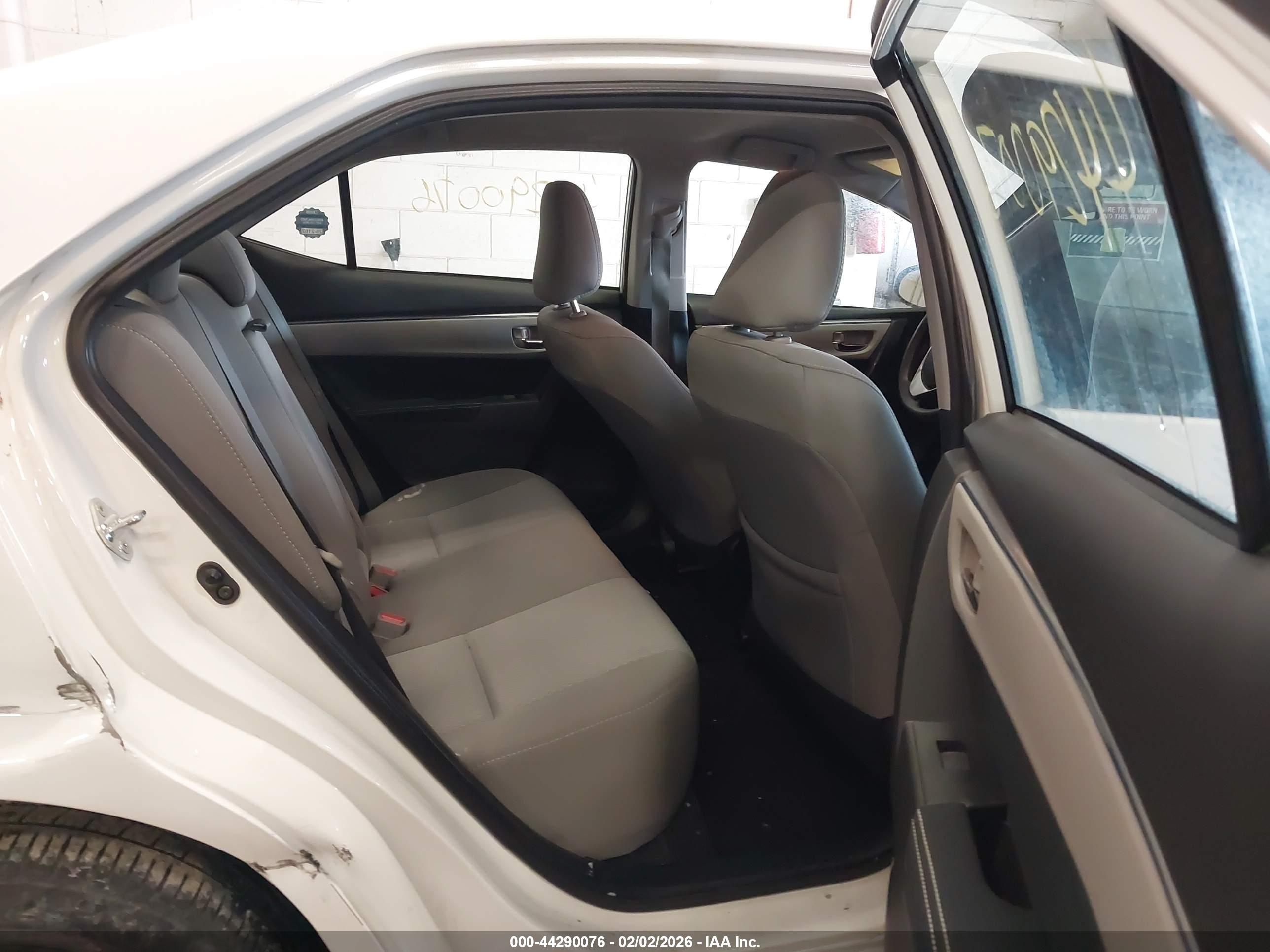 TOYOTA COROLLA image 8