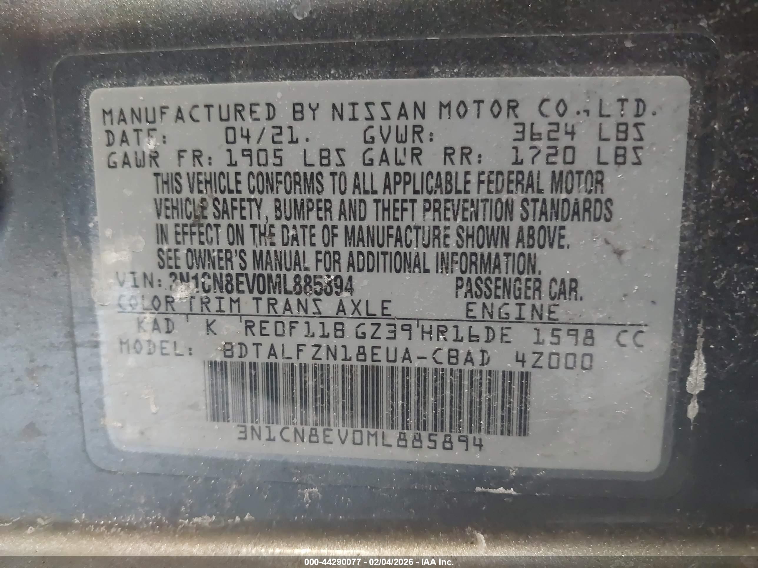 NISSAN VERSA image 9