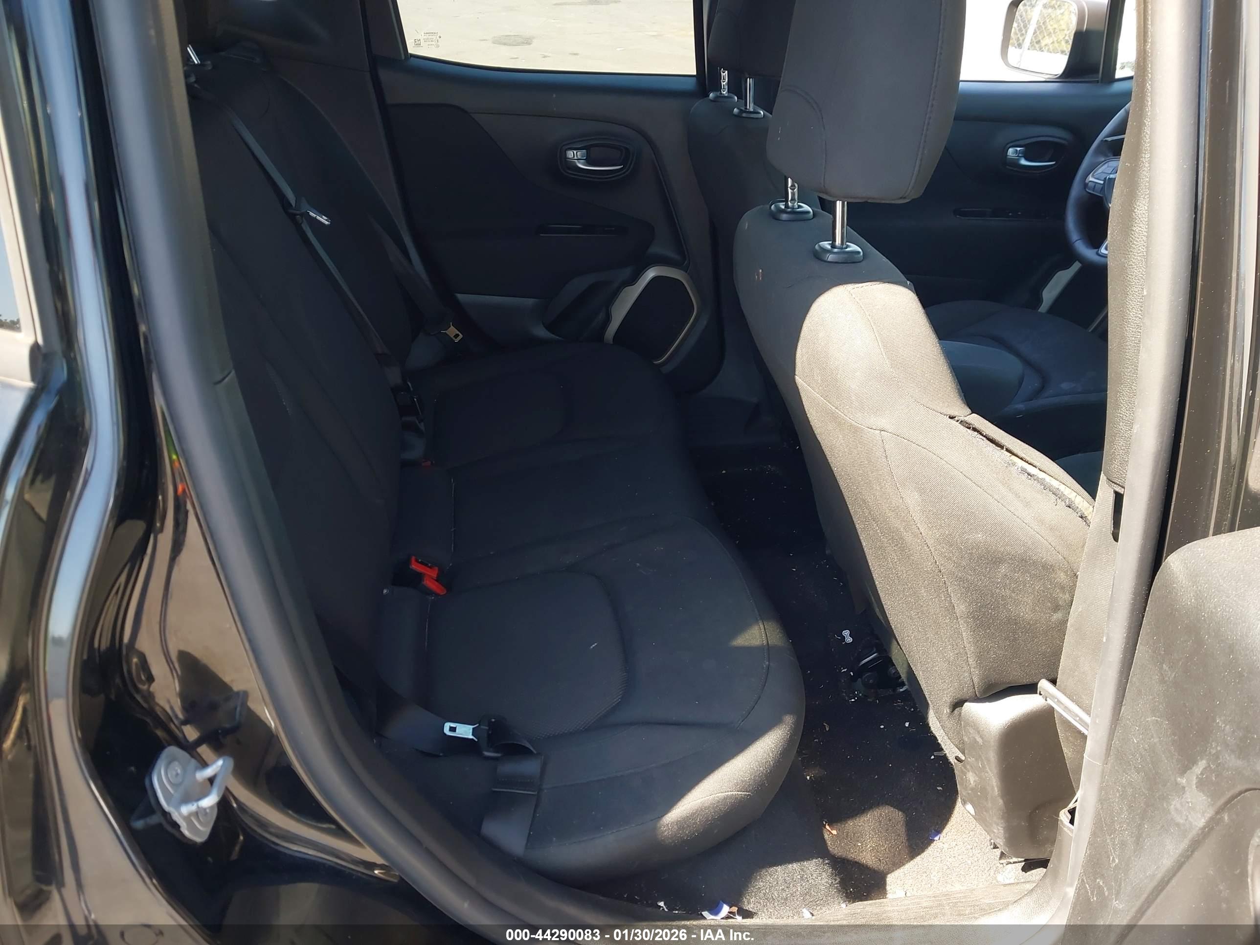 JEEP RENEGADE image 8